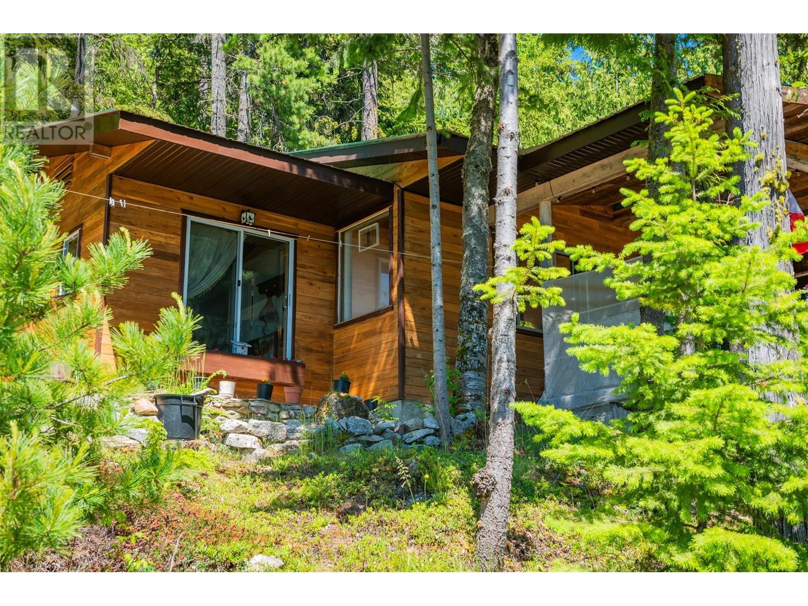 9557 Slocan Lake, Slocan, British Columbia  V0G 2C0 - Photo 33 - 10348772