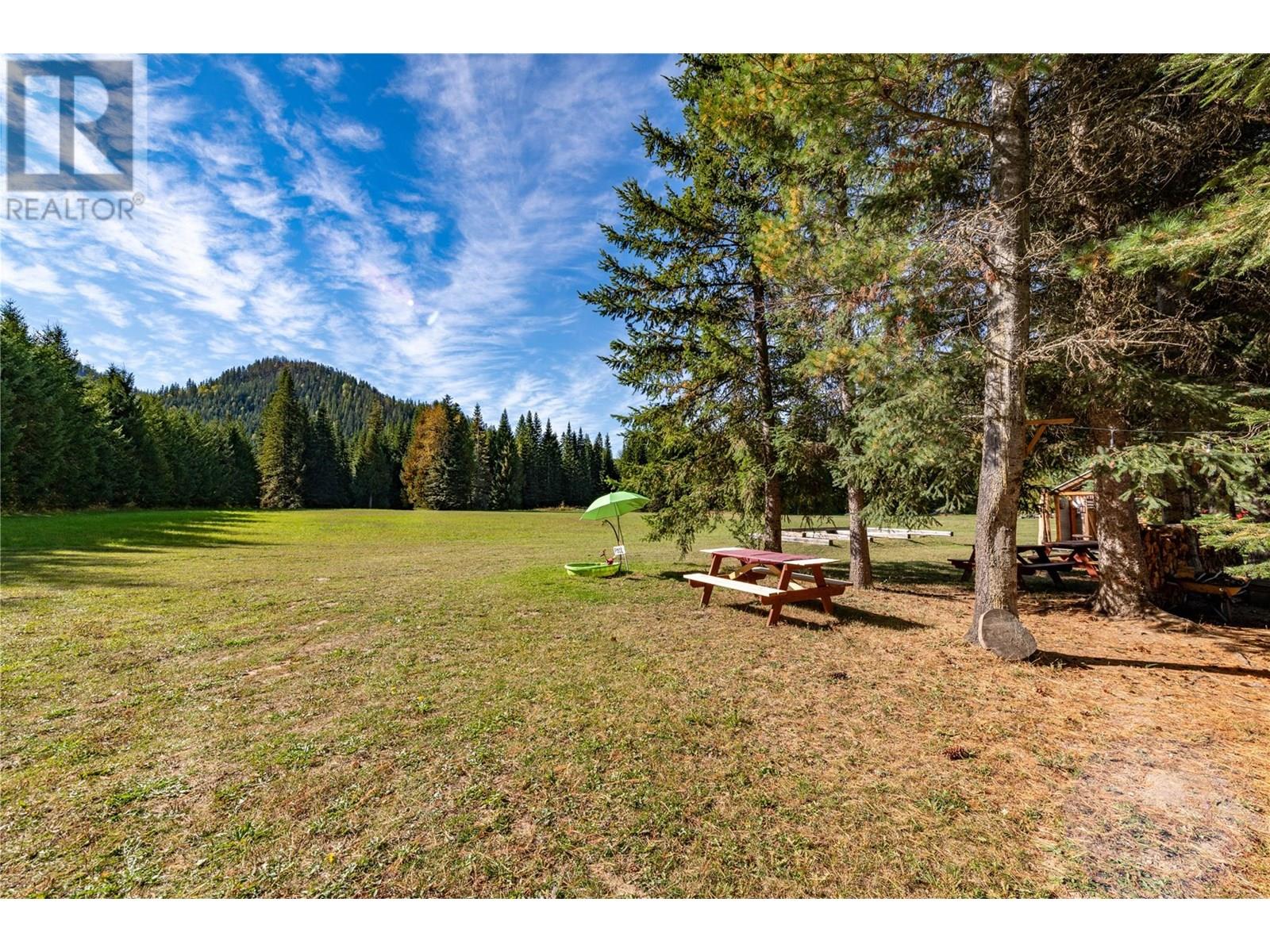 9848 6 Highway, Salmo, British Columbia  V0G 1Z0 - Photo 39 - 10347810