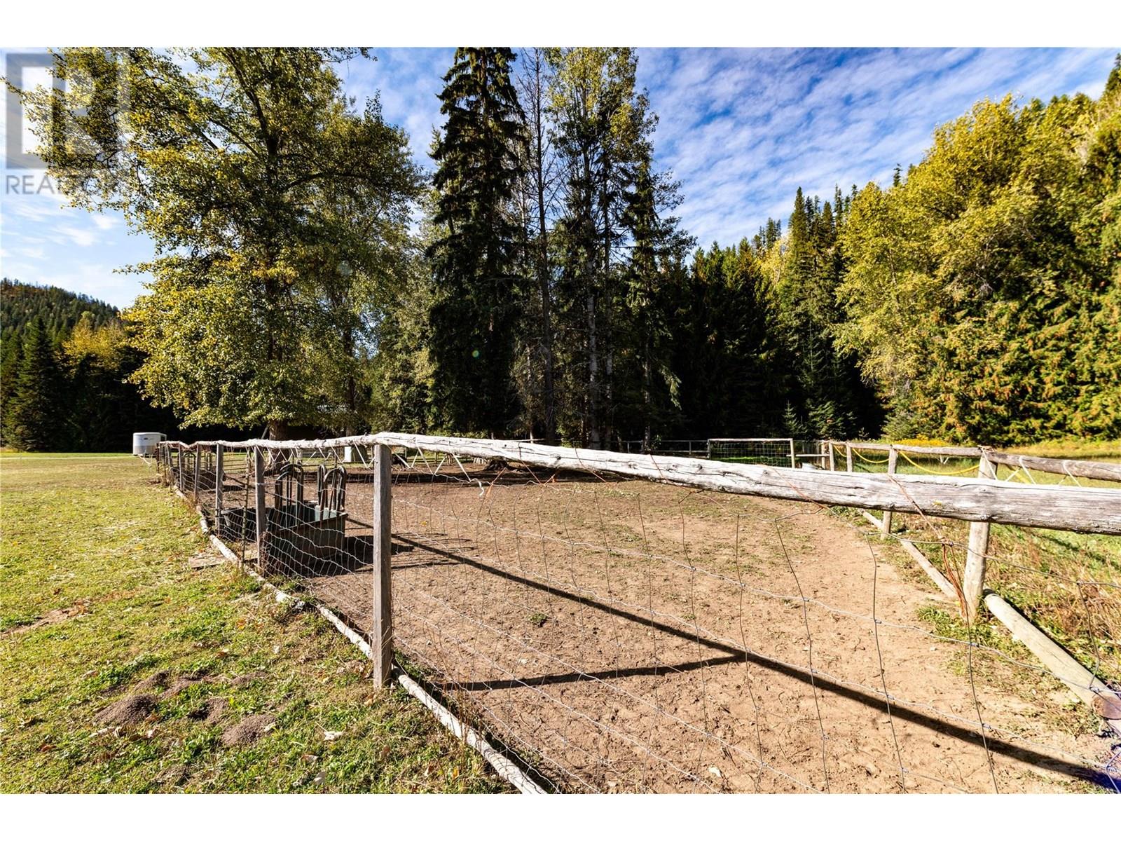 9848 6 Highway, Salmo, British Columbia  V0G 1Z0 - Photo 49 - 10347810