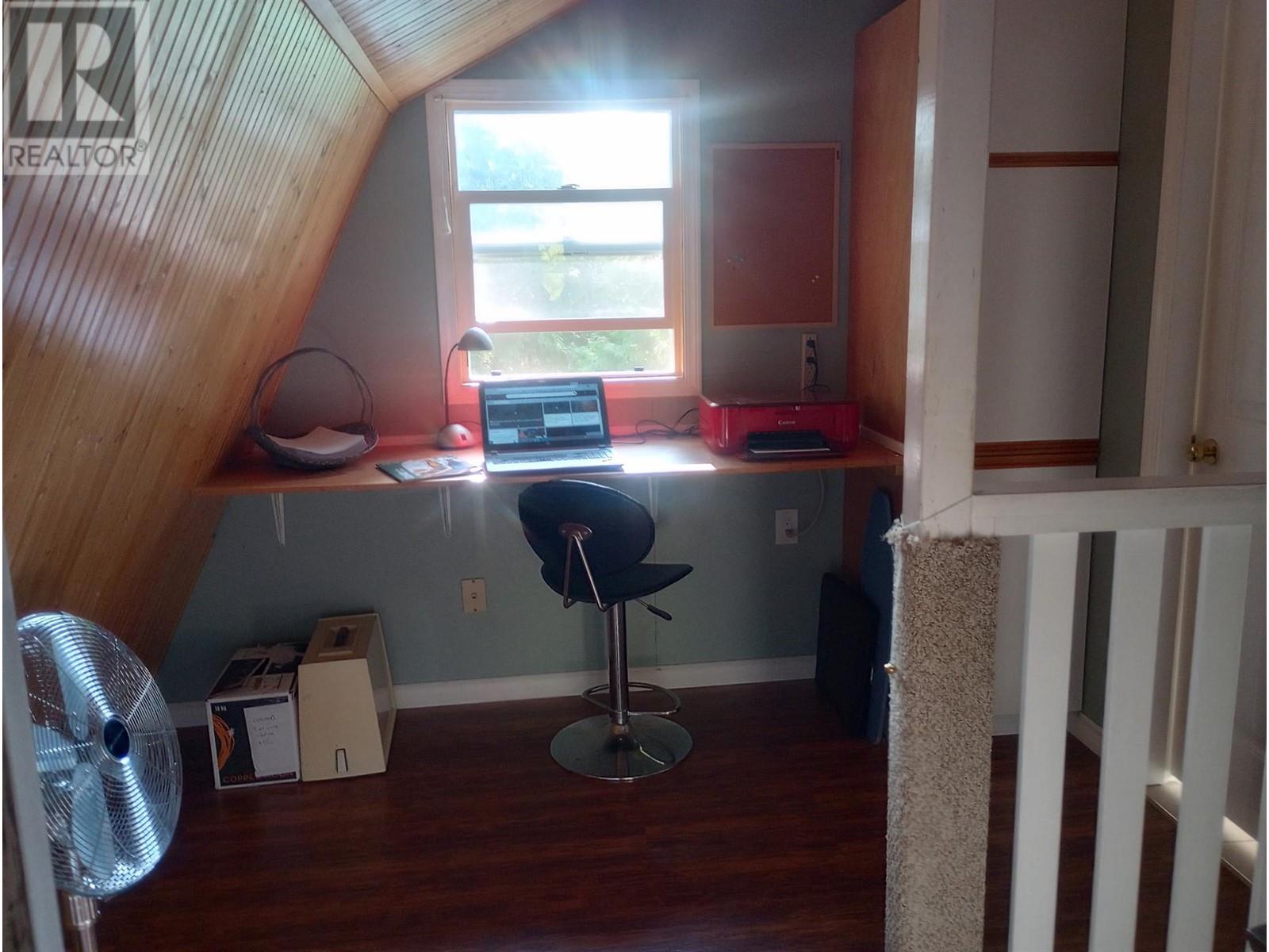 7812 6 Highway, Fauquier, British Columbia  V0G 1K0 - Photo 9 - 10350417