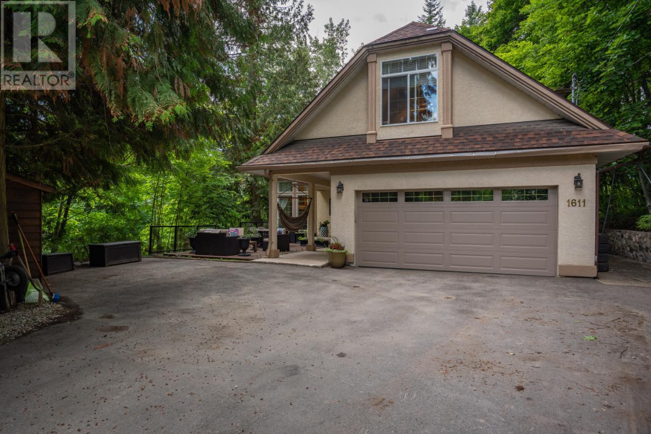 1611 Park Street, Rossland, British Columbia  V0G 1Y0 - Photo 3 - 10350597