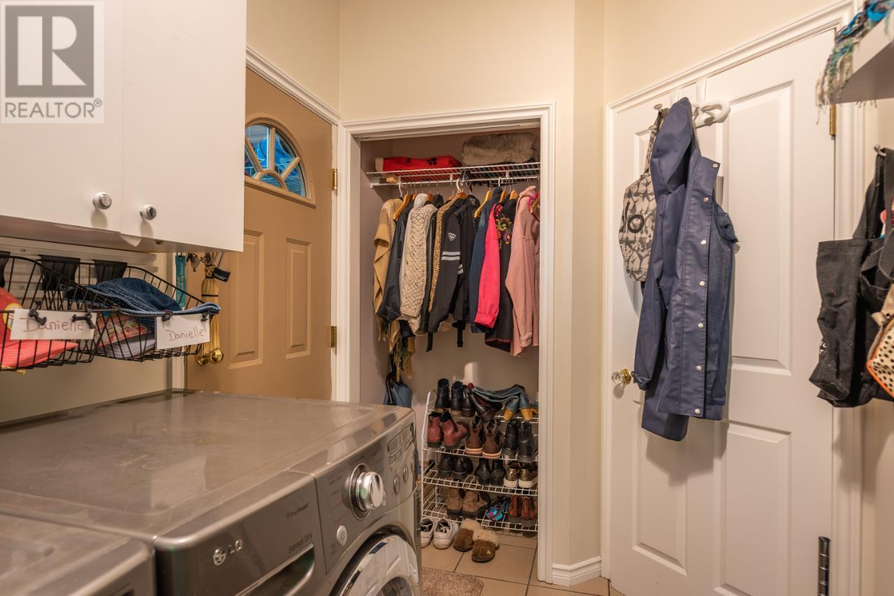1611 Park Street, Rossland, British Columbia  V0G 1Y0 - Photo 33 - 10350597