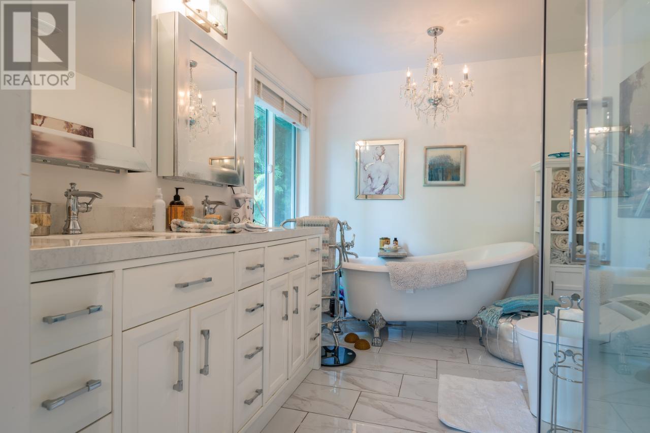 1611 Park Street, Rossland, British Columbia  V0G 1Y0 - Photo 40 - 10350597