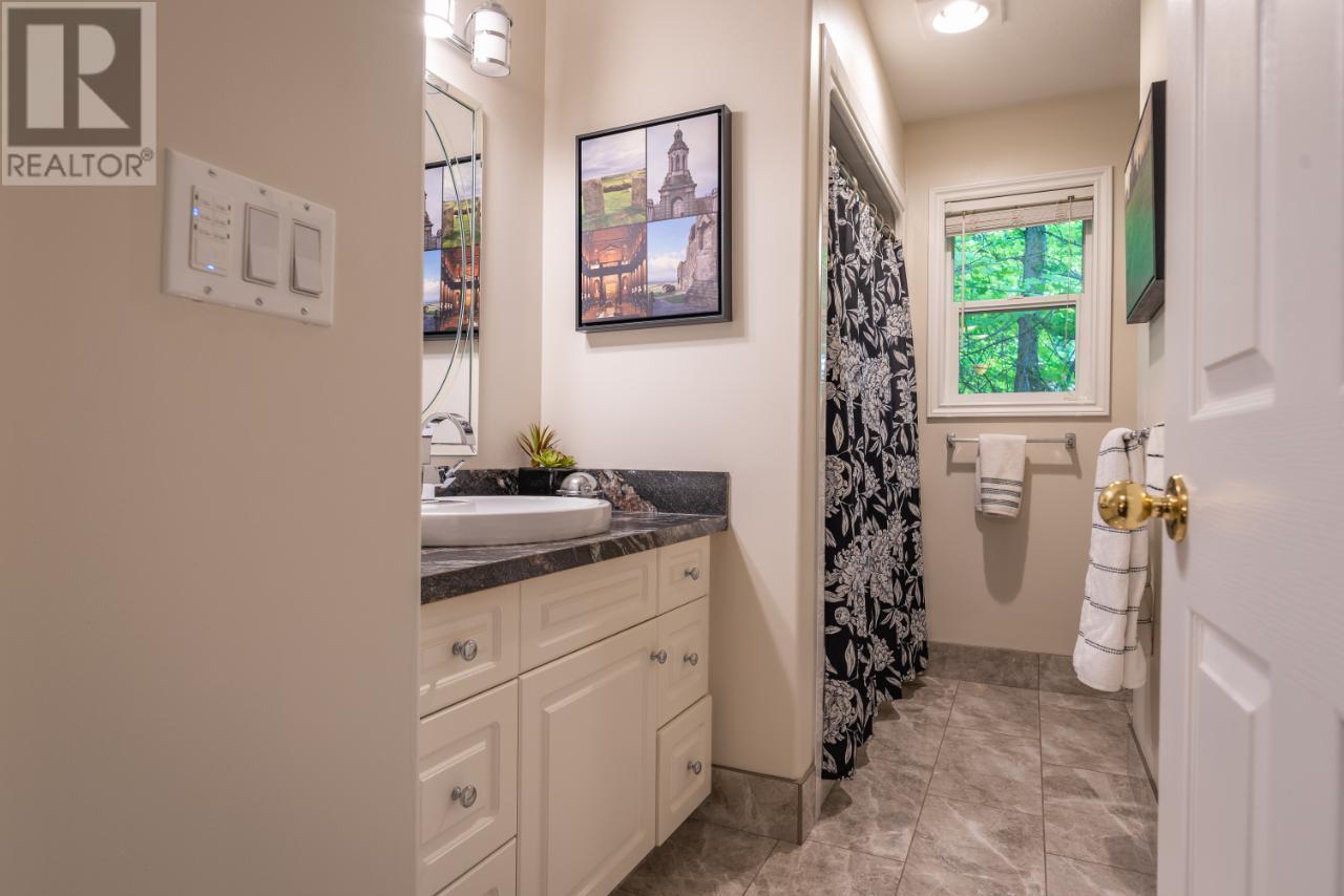 1611 Park Street, Rossland, British Columbia  V0G 1Y0 - Photo 45 - 10350597