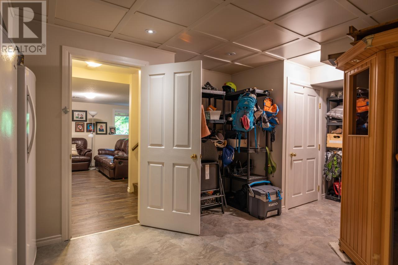 1611 Park Street, Rossland, British Columbia  V0G 1Y0 - Photo 62 - 10350597