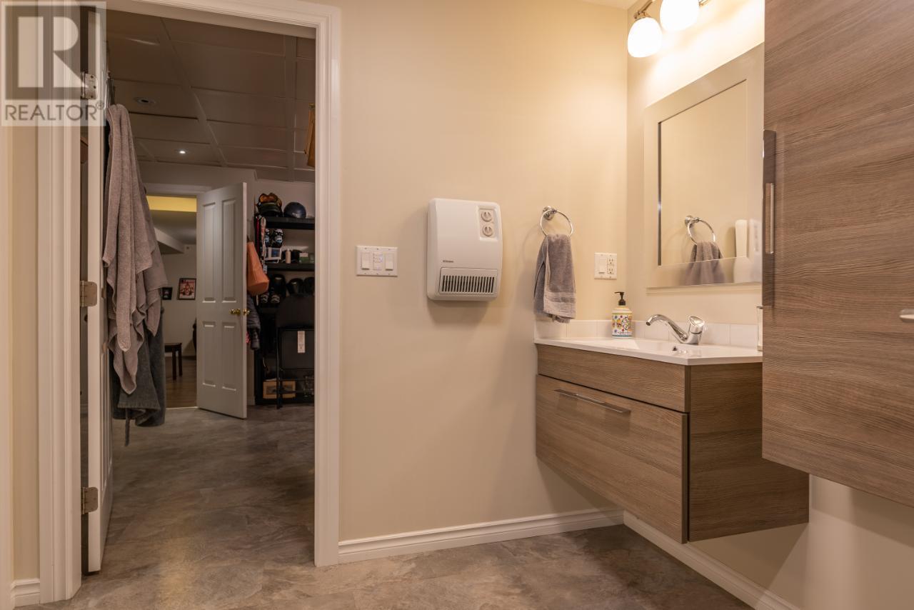 1611 Park Street, Rossland, British Columbia  V0G 1Y0 - Photo 64 - 10350597