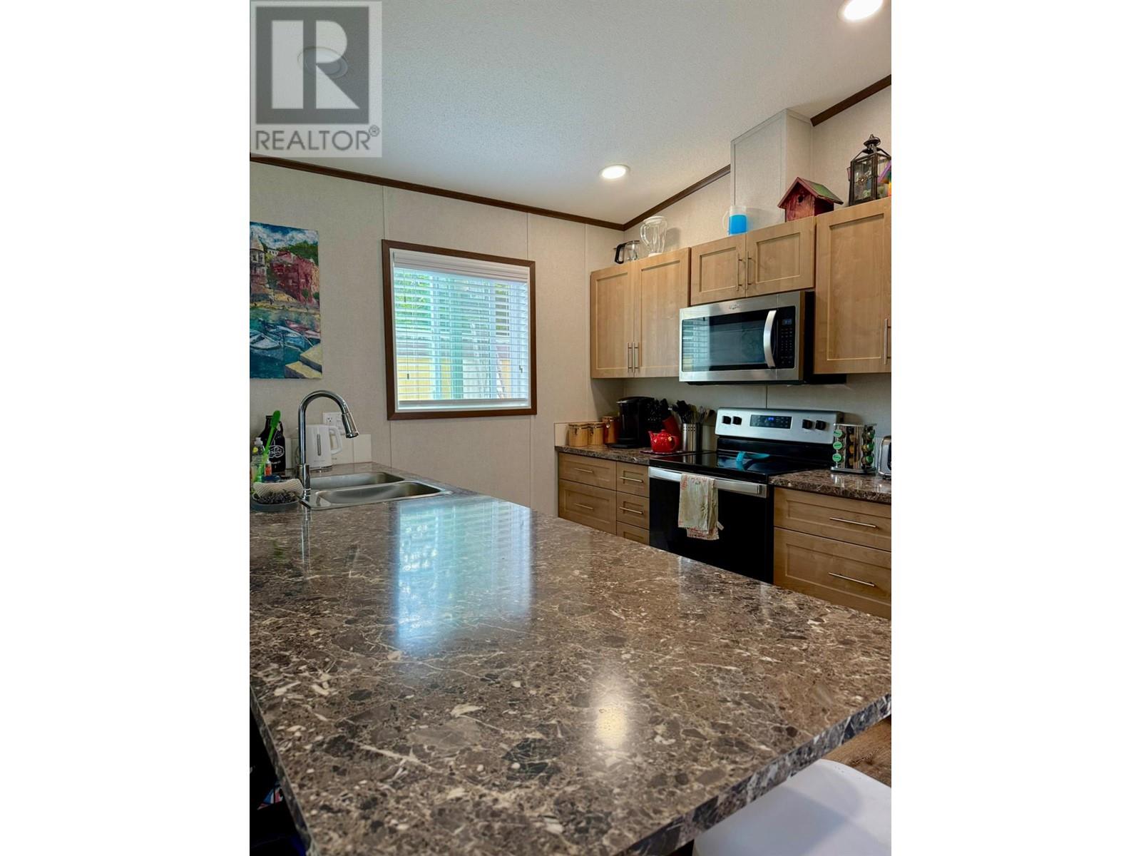 891 Monte Vista Drive Unit# 8, Rossland, British Columbia  V0G 1Y0 - Photo 11 - 10350441
