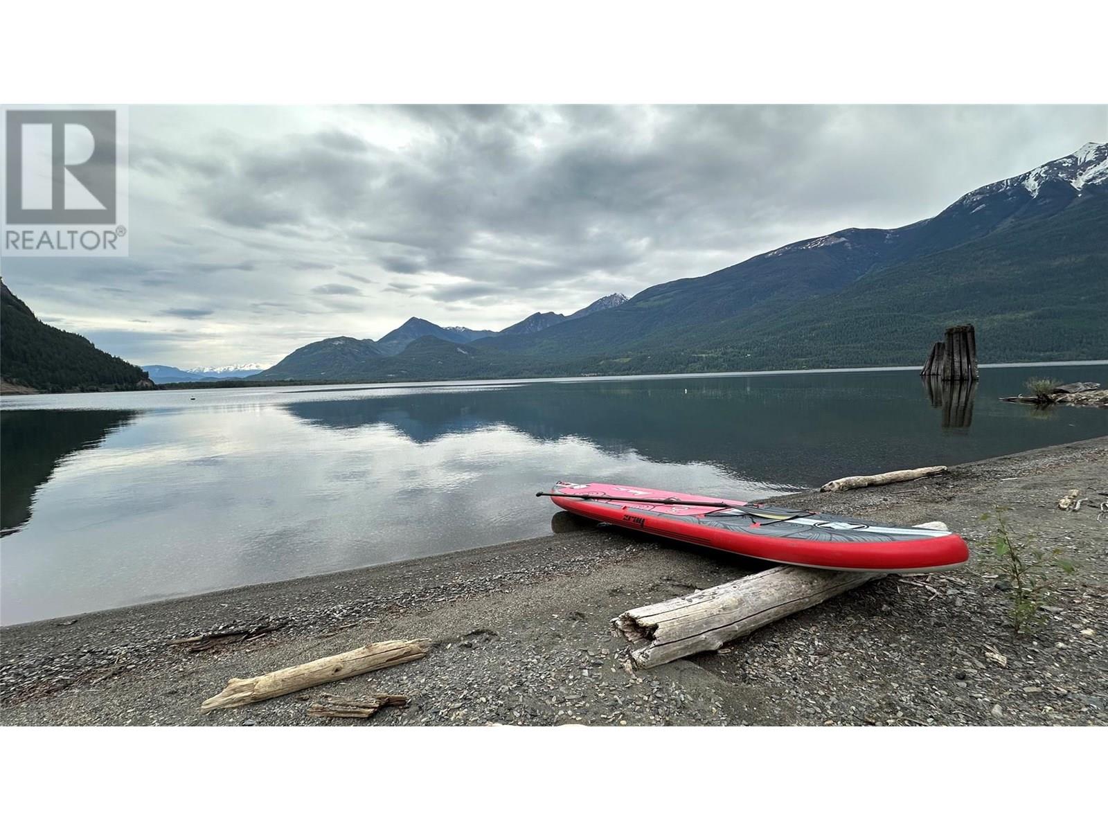 605 Sixth Avenue, Lardeau, British Columbia  V0G 1M0 - Photo 1 - 10349289