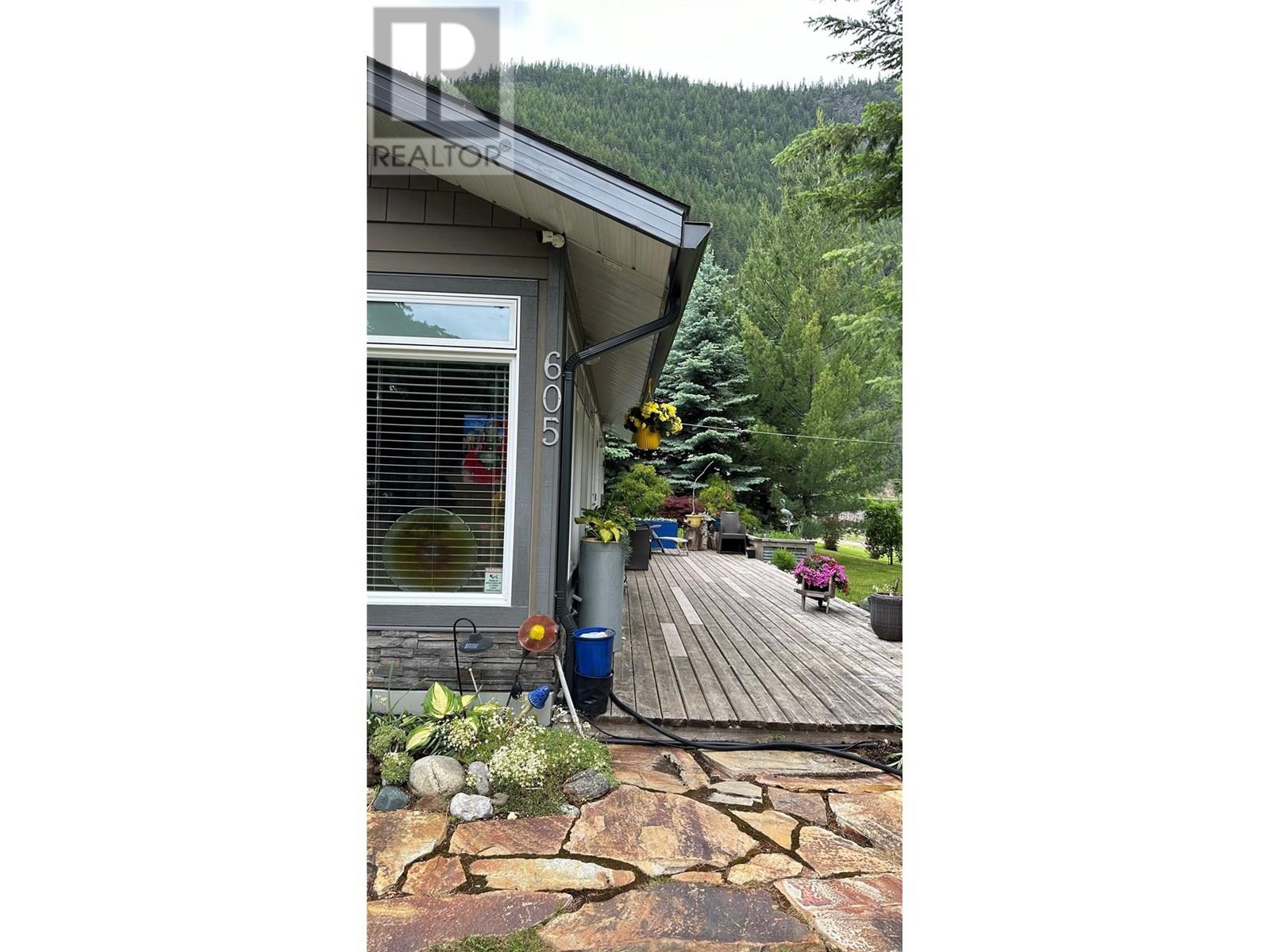 605 Sixth Avenue, Lardeau, British Columbia  V0G 1M0 - Photo 13 - 10349289