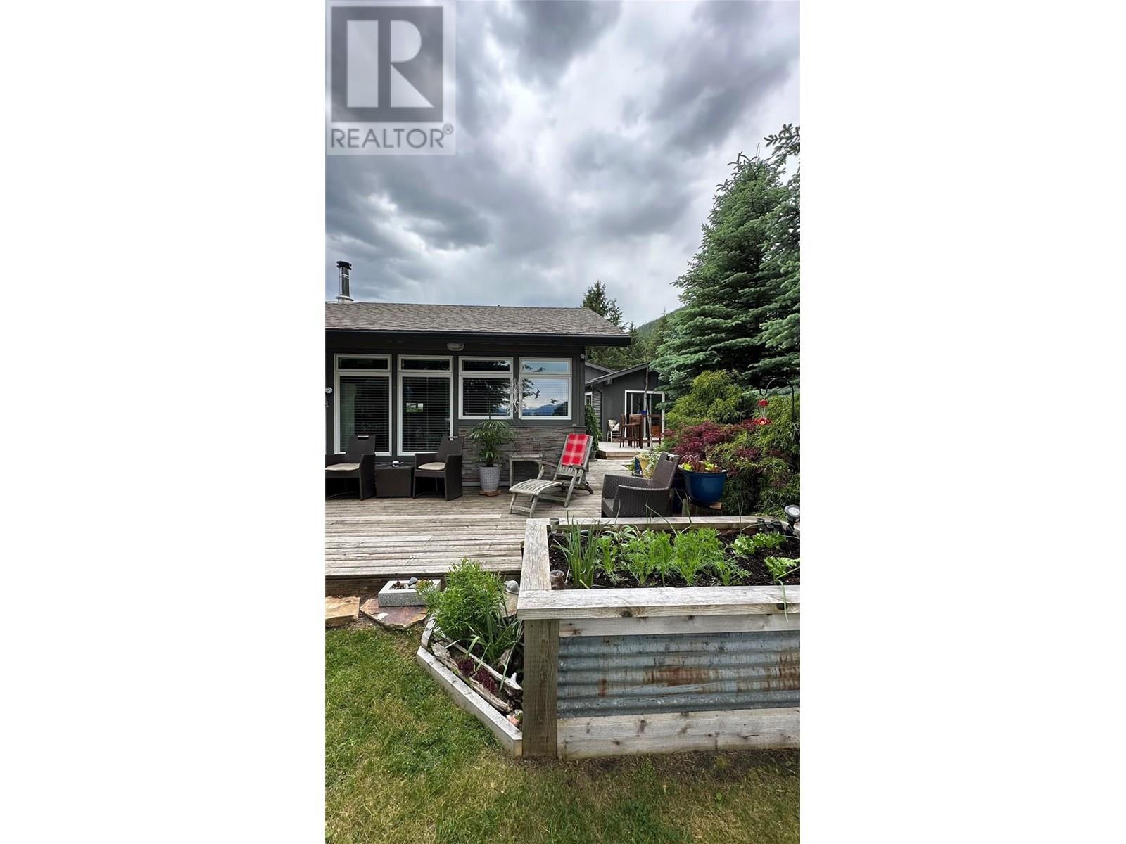605 Sixth Avenue, Lardeau, British Columbia  V0G 1M0 - Photo 16 - 10349289