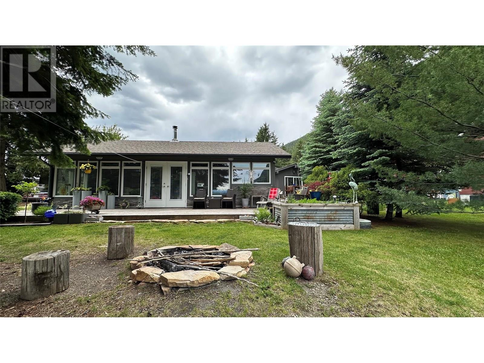 605 Sixth Avenue, Lardeau, British Columbia  V0G 1M0 - Photo 17 - 10349289