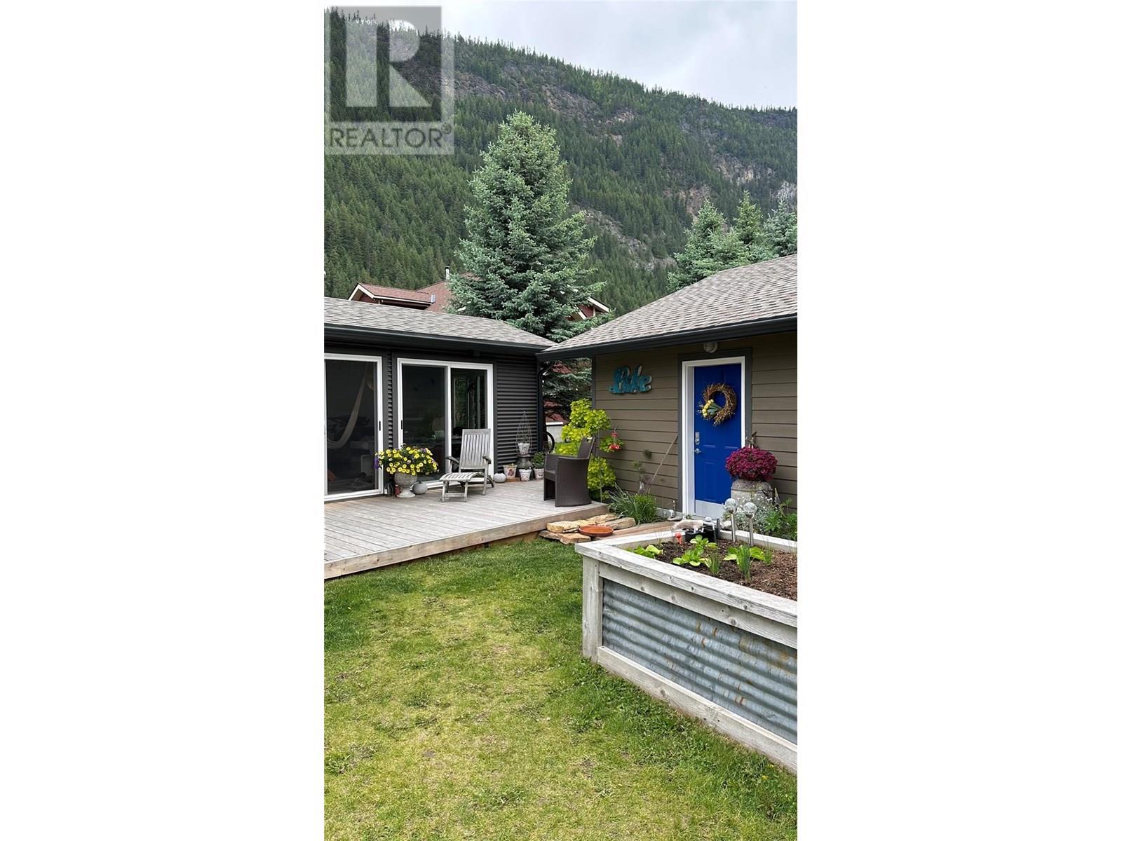 605 Sixth Avenue, Lardeau, British Columbia  V0G 1M0 - Photo 30 - 10349289