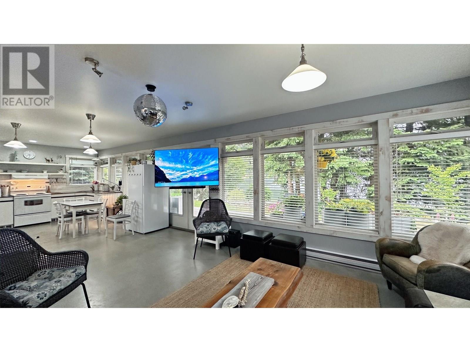 605 Sixth Avenue, Lardeau, British Columbia  V0G 1M0 - Photo 39 - 10349289