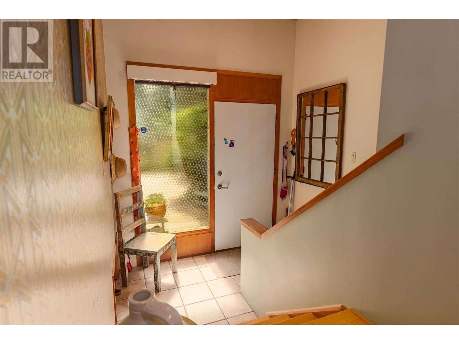 2083 Green Road, Fruitvale, British Columbia  V0G 1L1 - Photo 18 - 10350846