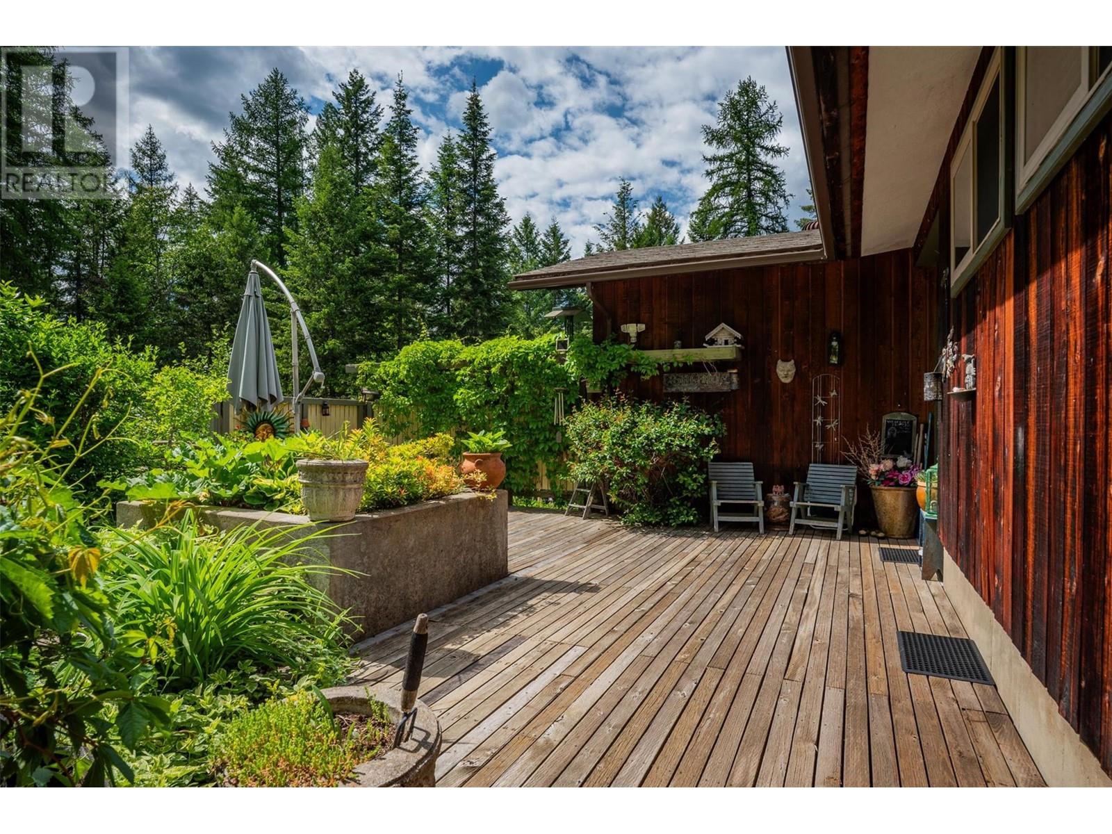 2083 Green Road, Fruitvale, British Columbia  V0G 1L1 - Photo 34 - 10350846