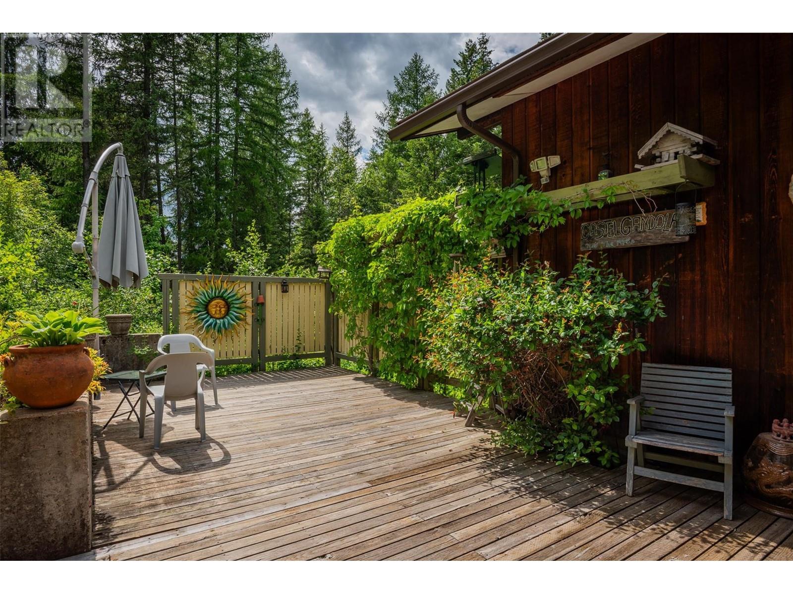2083 Green Road, Fruitvale, British Columbia  V0G 1L1 - Photo 35 - 10350846