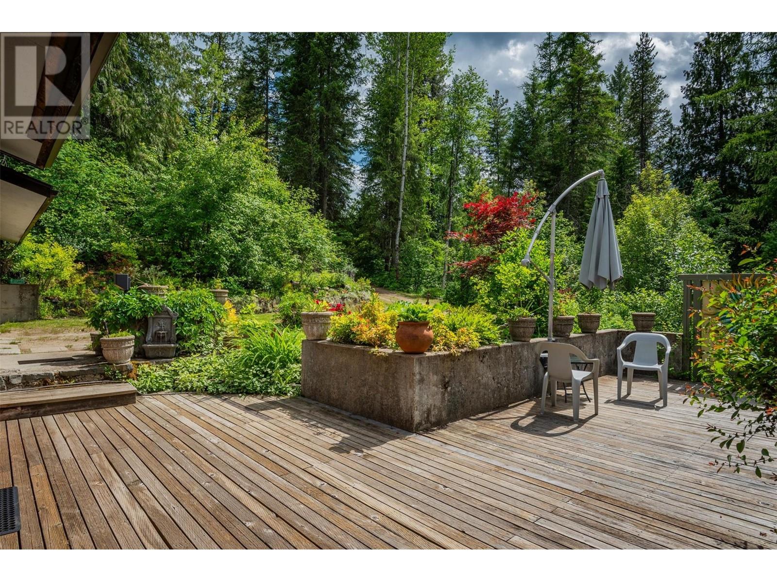 2083 Green Road, Fruitvale, British Columbia  V0G 1L1 - Photo 36 - 10350846
