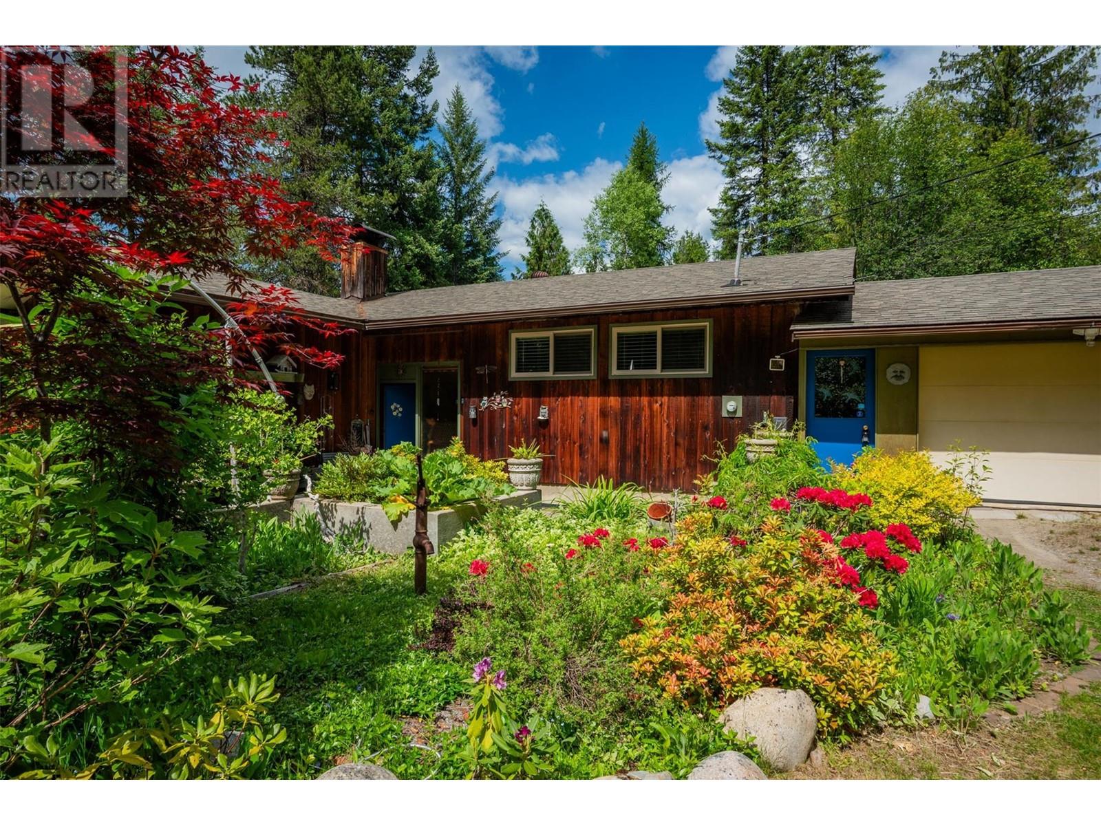 2083 Green Road, Fruitvale, British Columbia  V0G 1L1 - Photo 39 - 10350846