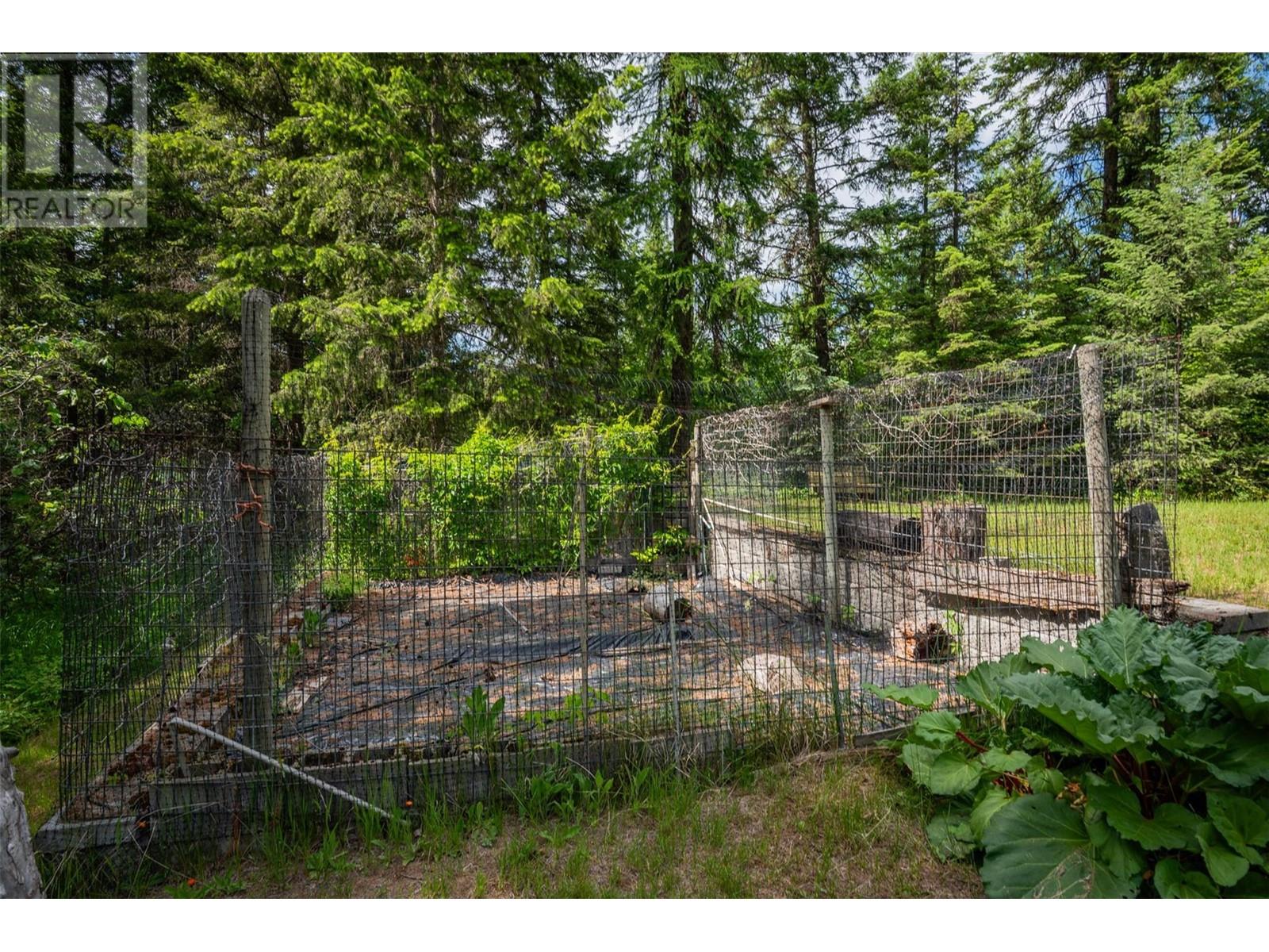 2083 Green Road, Fruitvale, British Columbia  V0G 1L1 - Photo 42 - 10350846