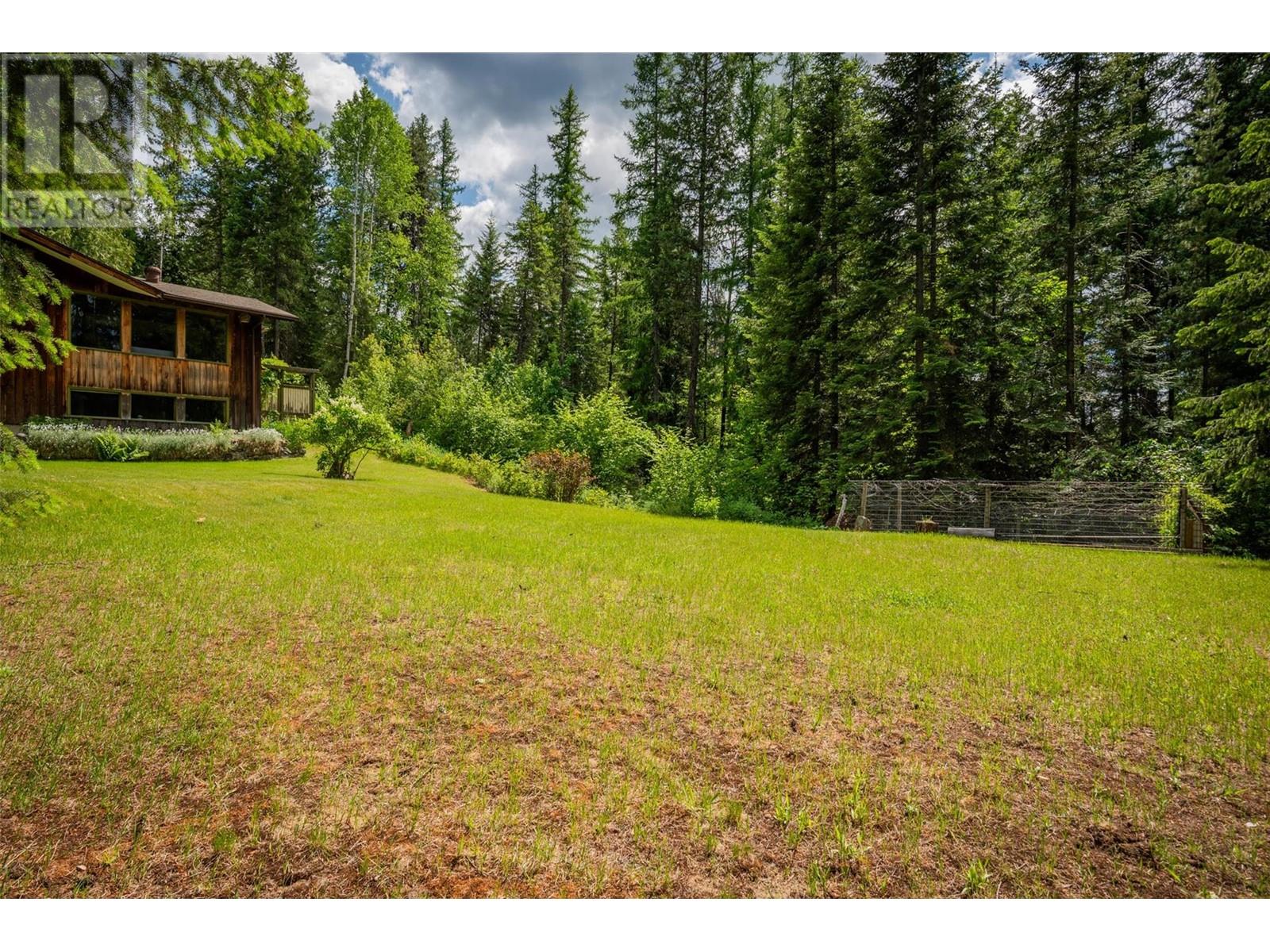 2083 Green Road, Fruitvale, British Columbia  V0G 1L1 - Photo 45 - 10350846
