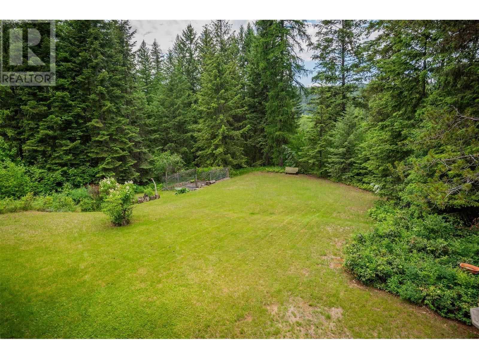 2083 Green Road, Fruitvale, British Columbia  V0G 1L1 - Photo 56 - 10350846