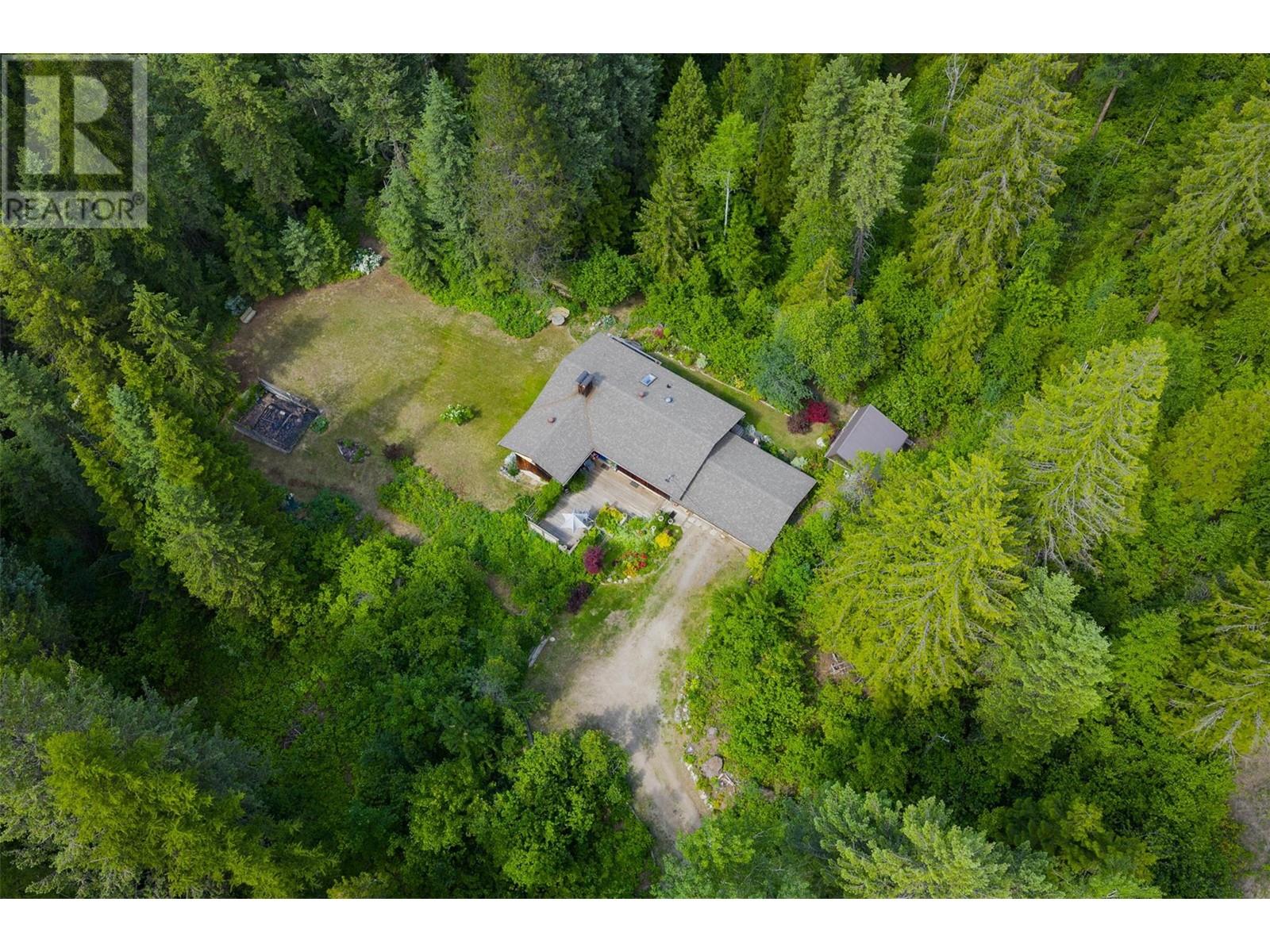 2083 Green Road, Fruitvale, British Columbia  V0G 1L1 - Photo 58 - 10350846