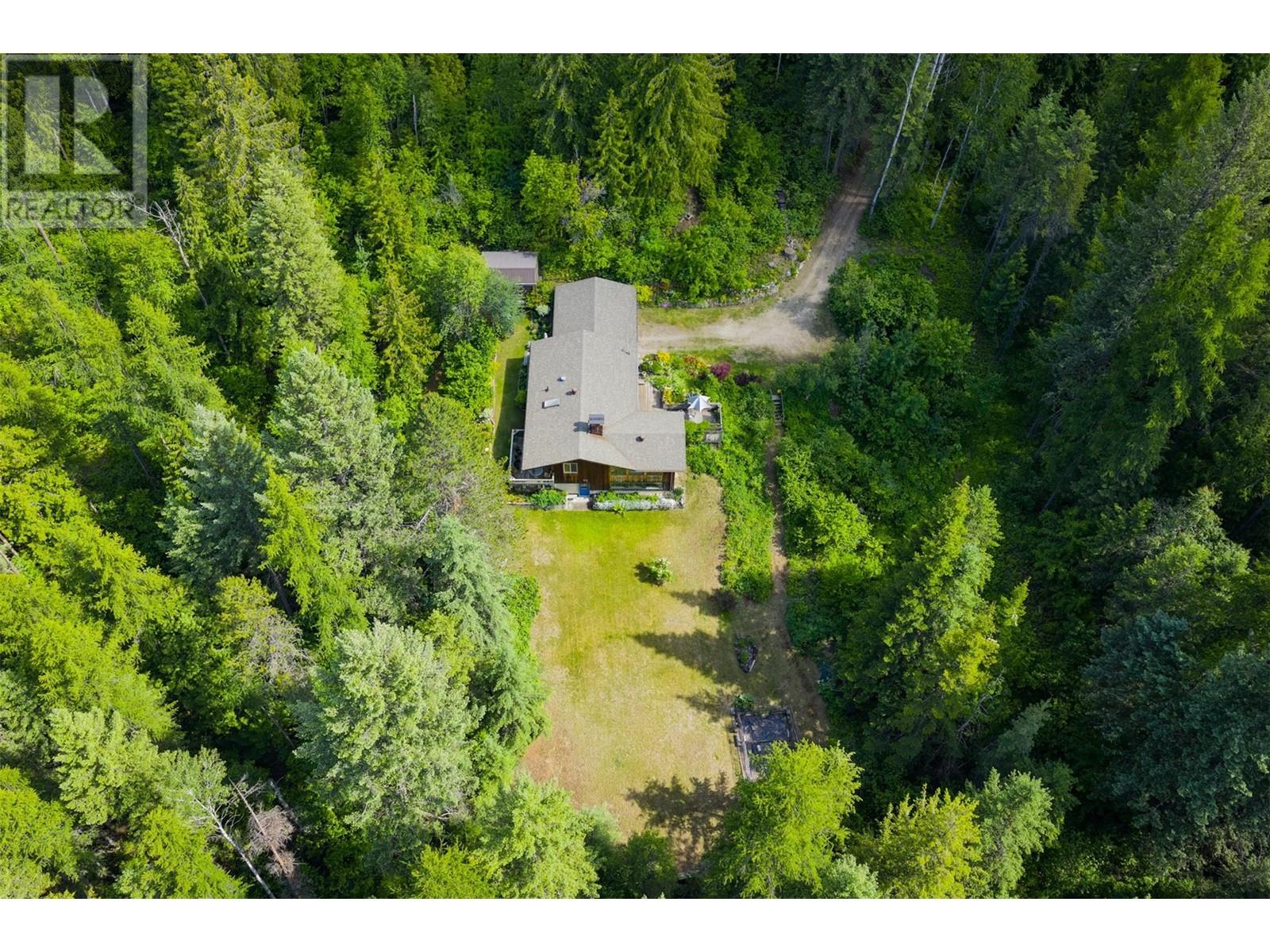 2083 Green Road, Fruitvale, British Columbia  V0G 1L1 - Photo 59 - 10350846