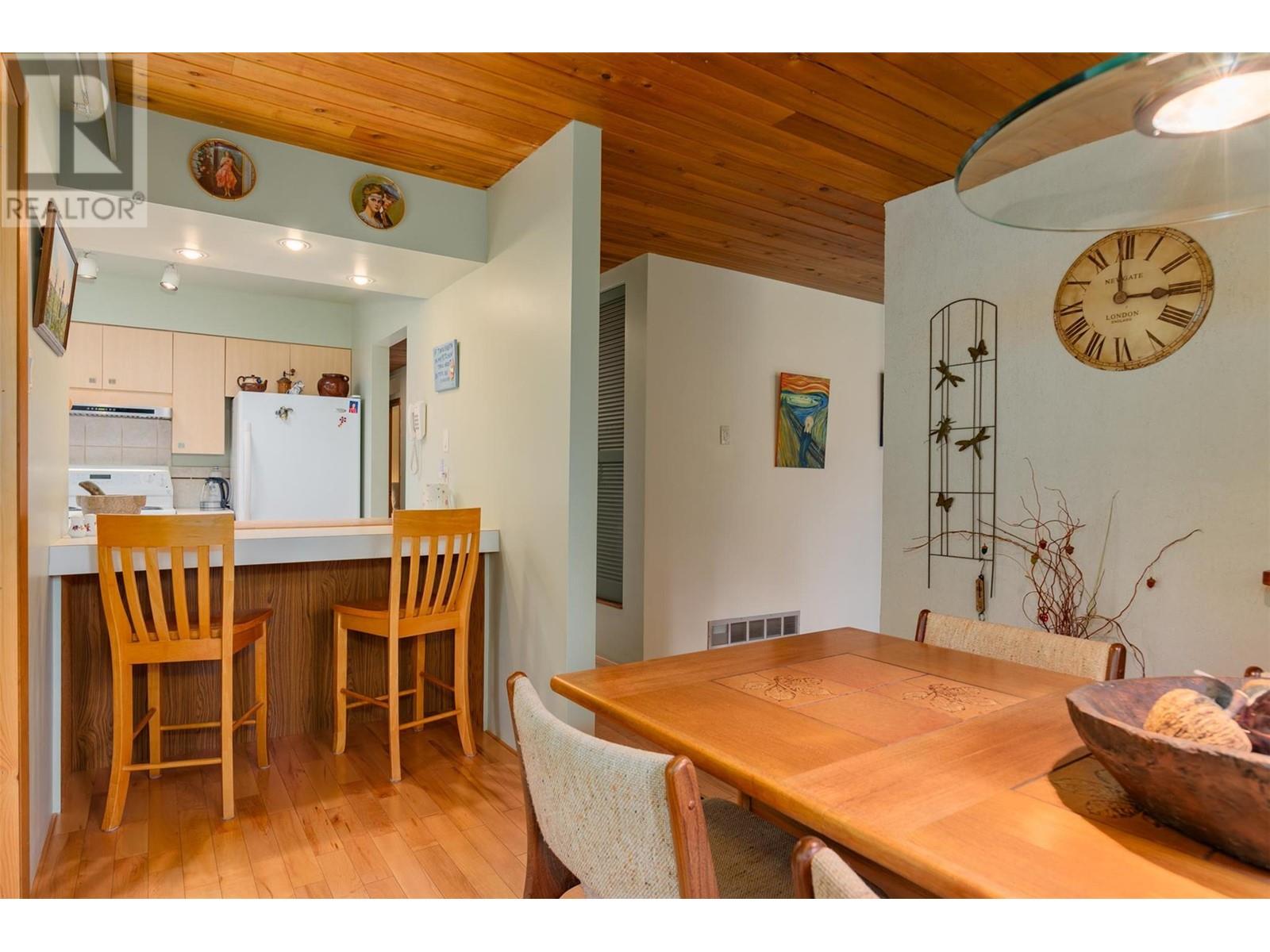 2083 Green Road, Fruitvale, British Columbia  V0G 1L1 - Photo 8 - 10350846