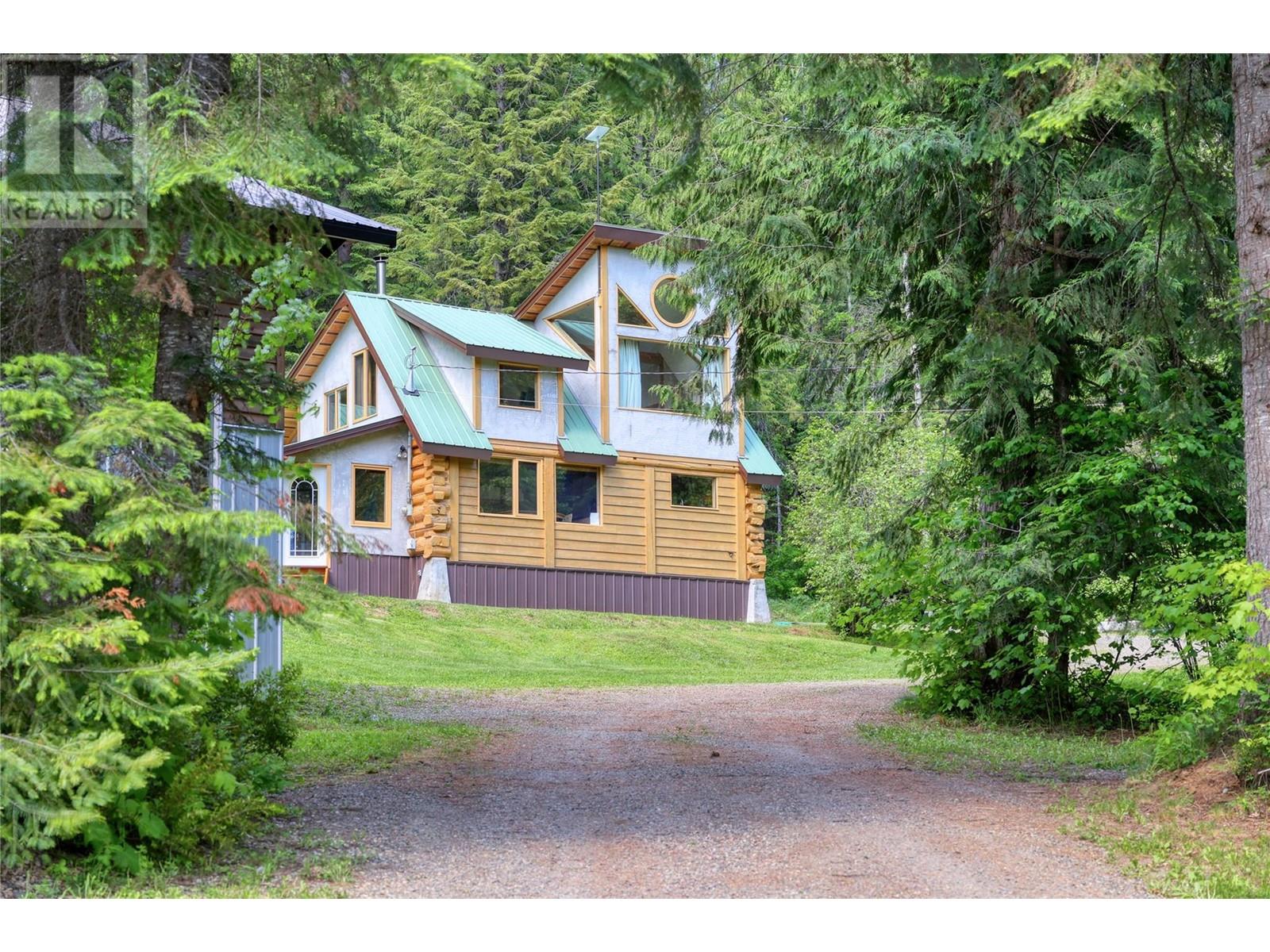 926 Wildhorse Creek Road, Ymir, British Columbia  V0G 2K0 - Photo 1 - 10350606