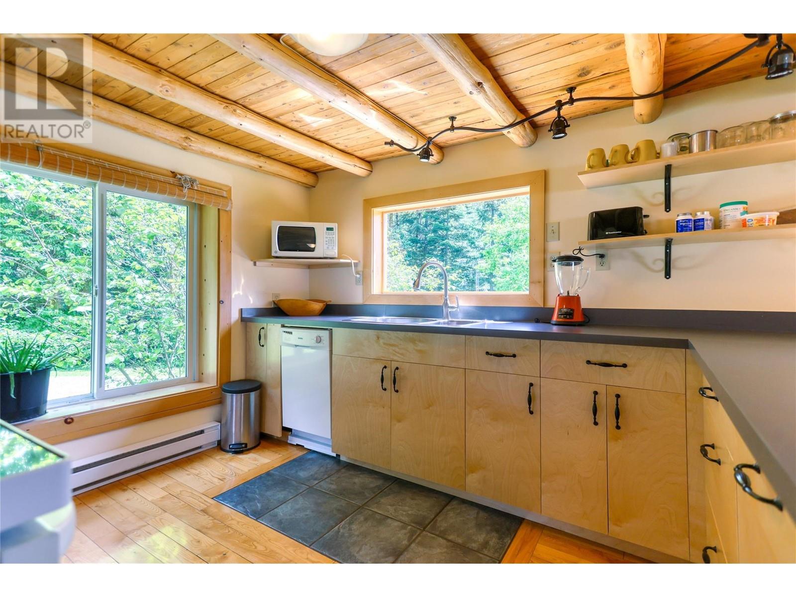 926 Wildhorse Creek Road, Ymir, British Columbia  V0G 2K0 - Photo 14 - 10350606