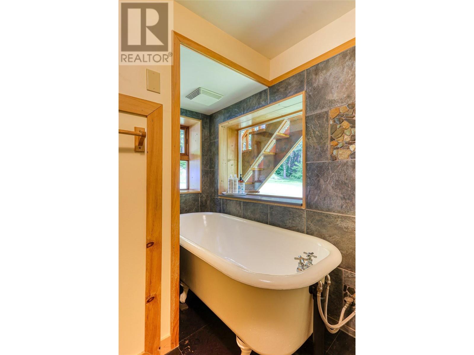 926 Wildhorse Creek Road, Ymir, British Columbia  V0G 2K0 - Photo 31 - 10350606