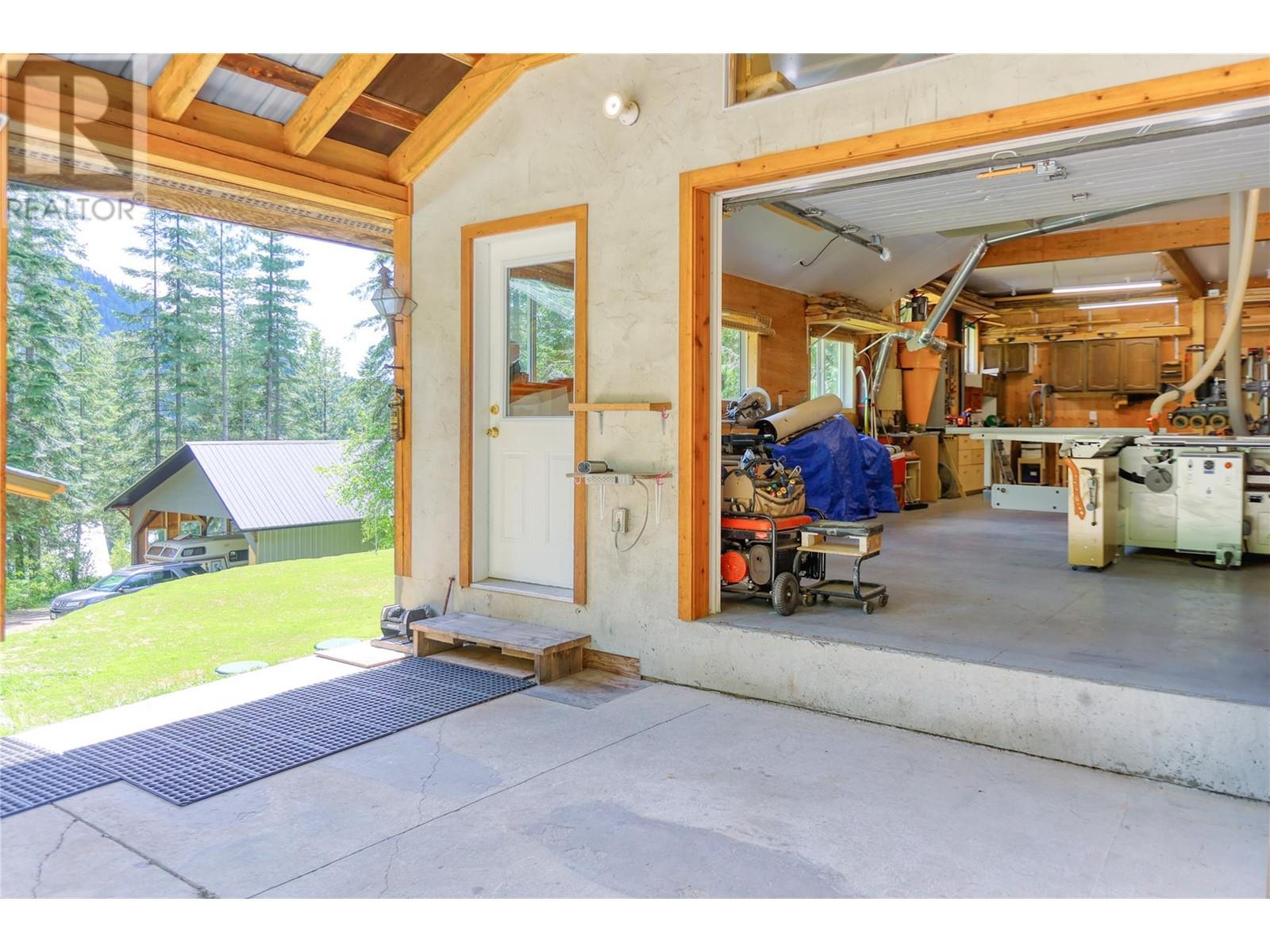 926 Wildhorse Creek Road, Ymir, British Columbia  V0G 2K0 - Photo 34 - 10350606