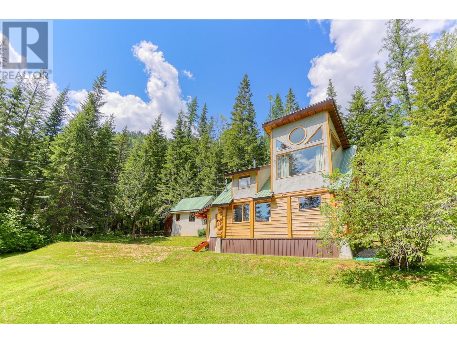 926 Wildhorse Creek Road, Ymir, British Columbia  V0G 2K0 - Photo 4 - 10350606