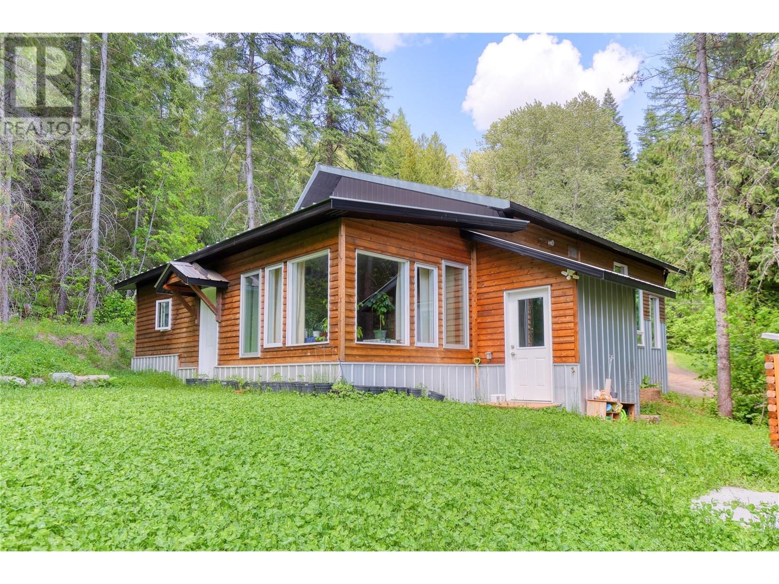 926 Wildhorse Creek Road, Ymir, British Columbia  V0G 2K0 - Photo 8 - 10350606