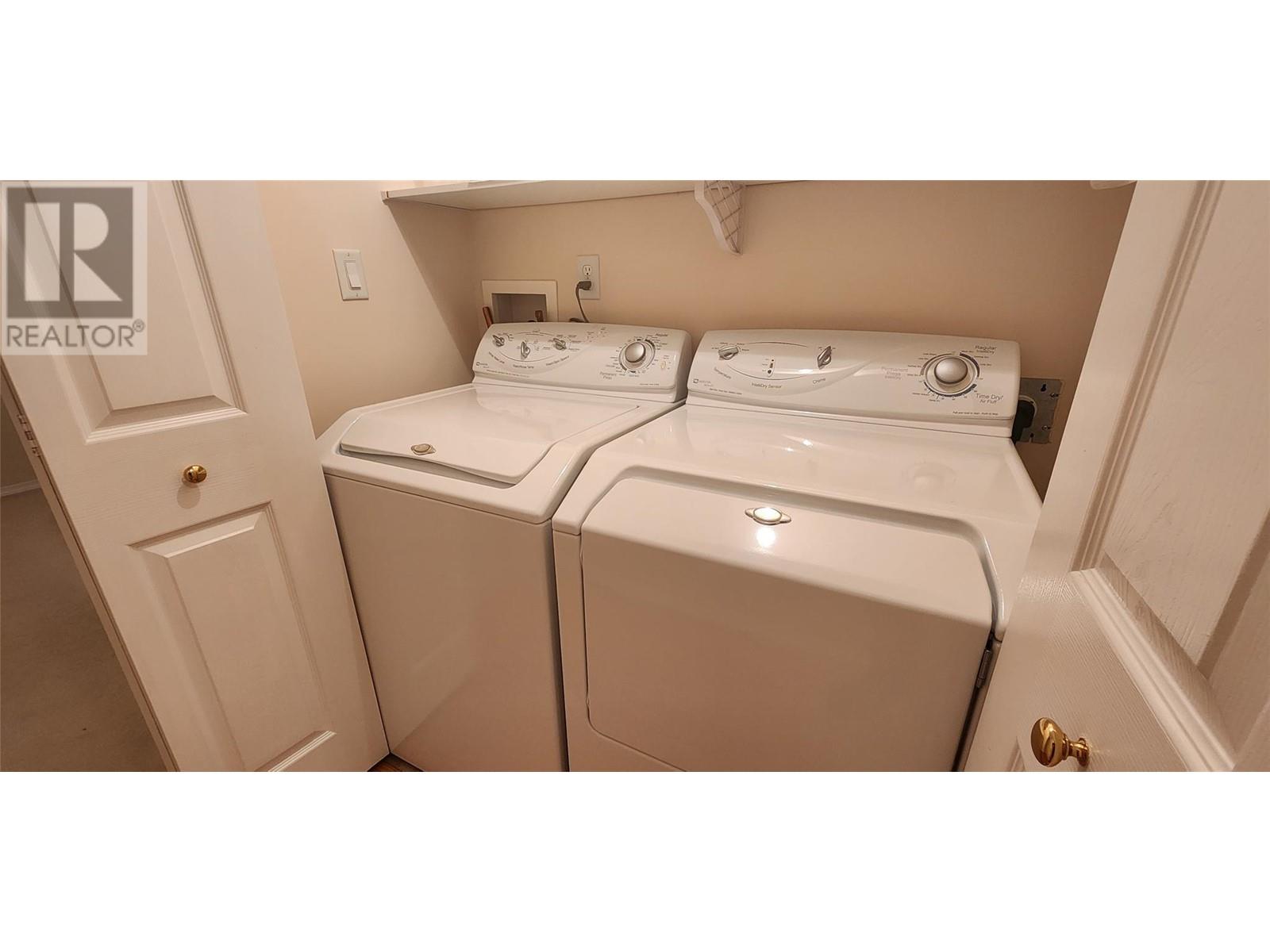 8160 Devito Drive, Trail, British Columbia  V1R 4W1 - Photo 12 - 10350706