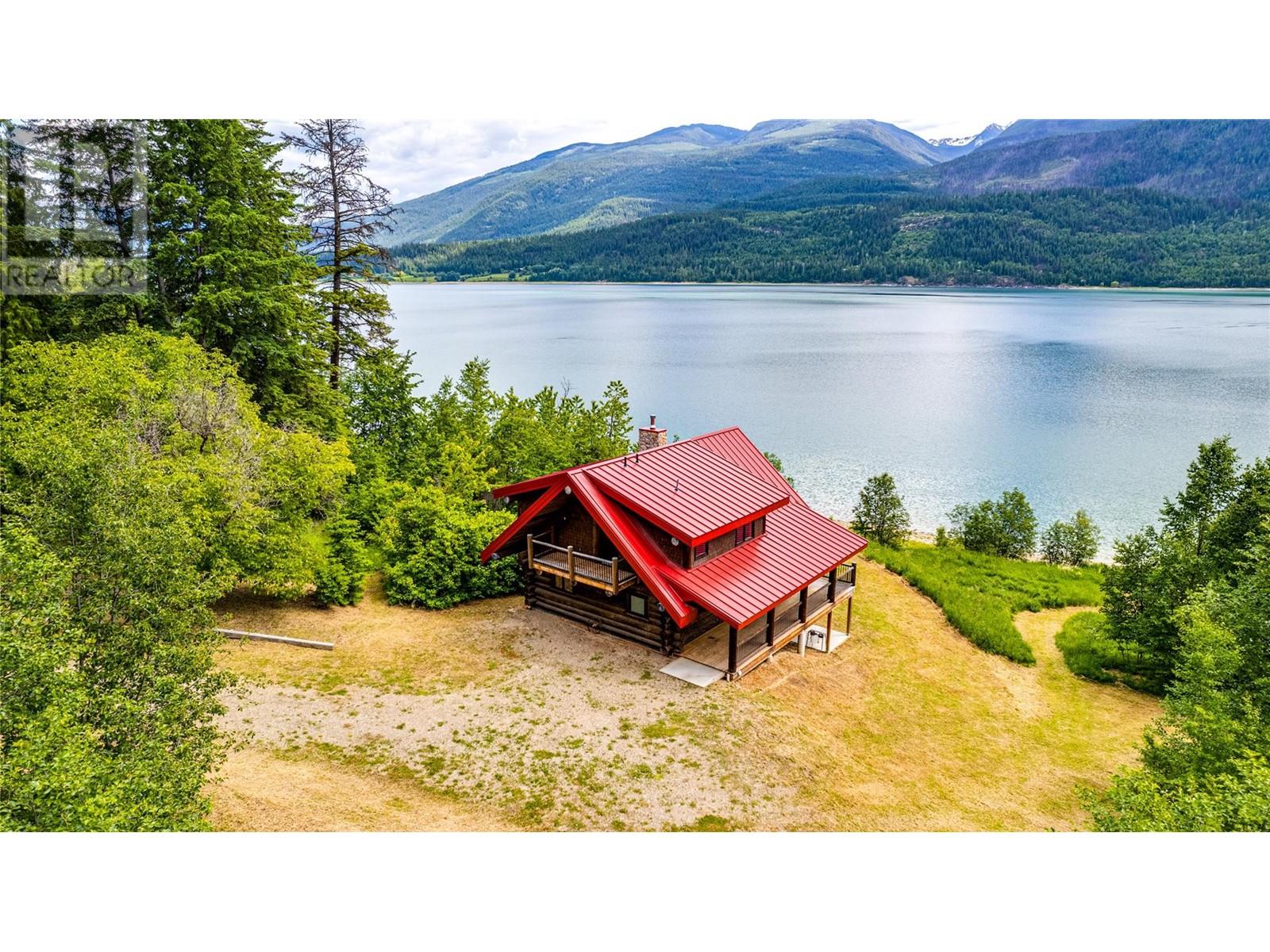 682 Lower Inonoaklin Road, Edgewood, British Columbia  V0G 1J0 - Photo 1 - 10351032