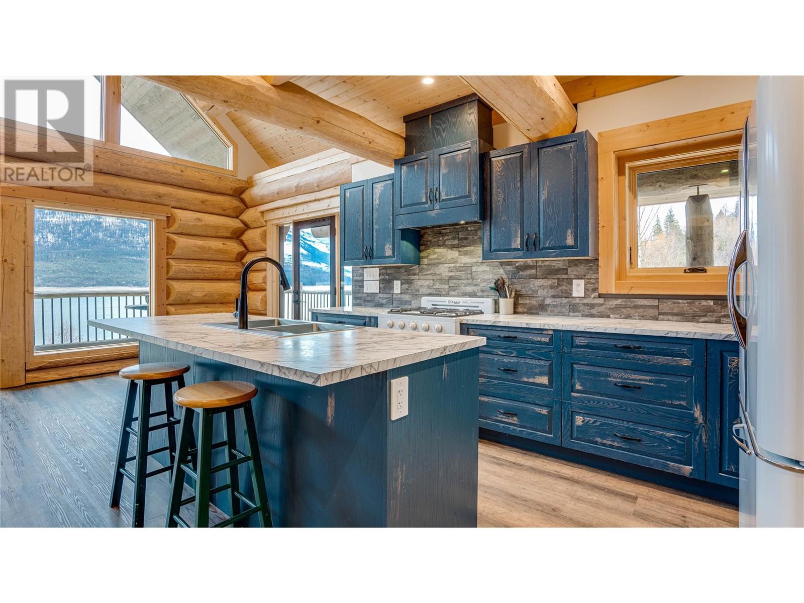682 Lower Inonoaklin Road, Edgewood, British Columbia  V0G 1J0 - Photo 19 - 10351032