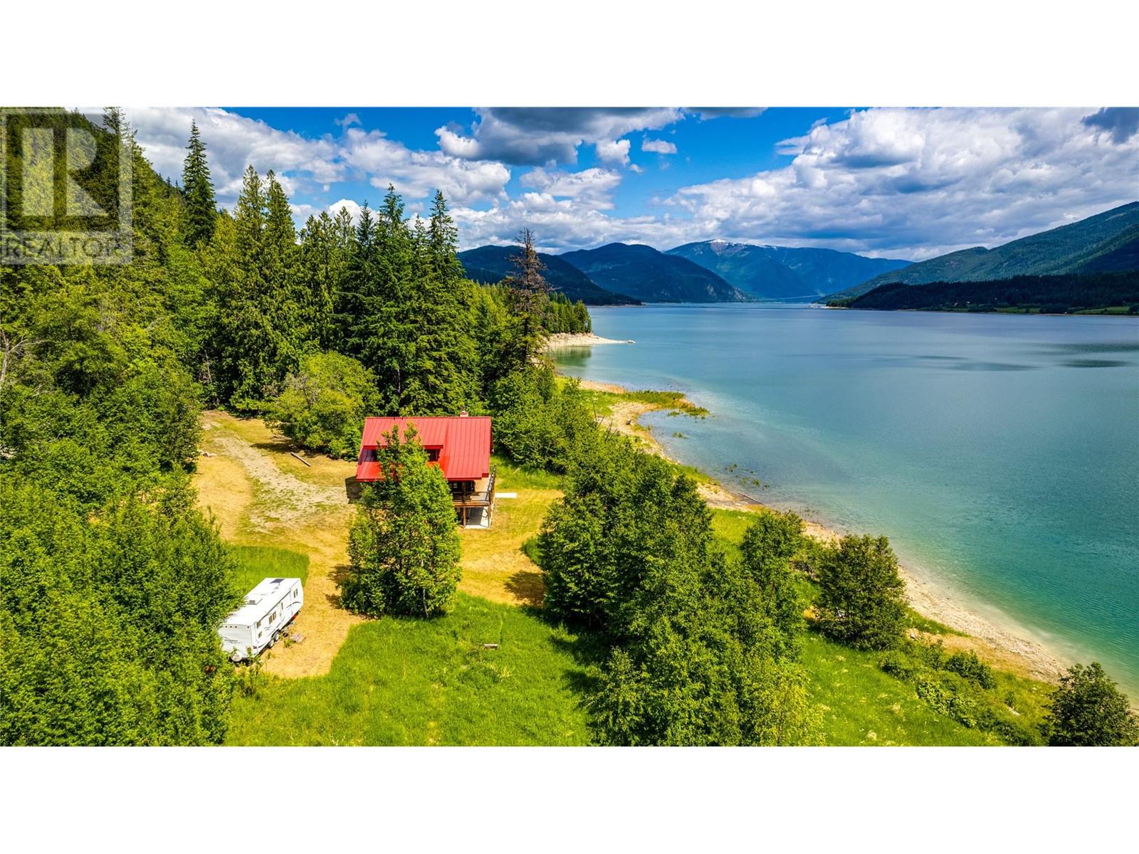 682 Lower Inonoaklin Road, Edgewood, British Columbia  V0G 1J0 - Photo 2 - 10351032