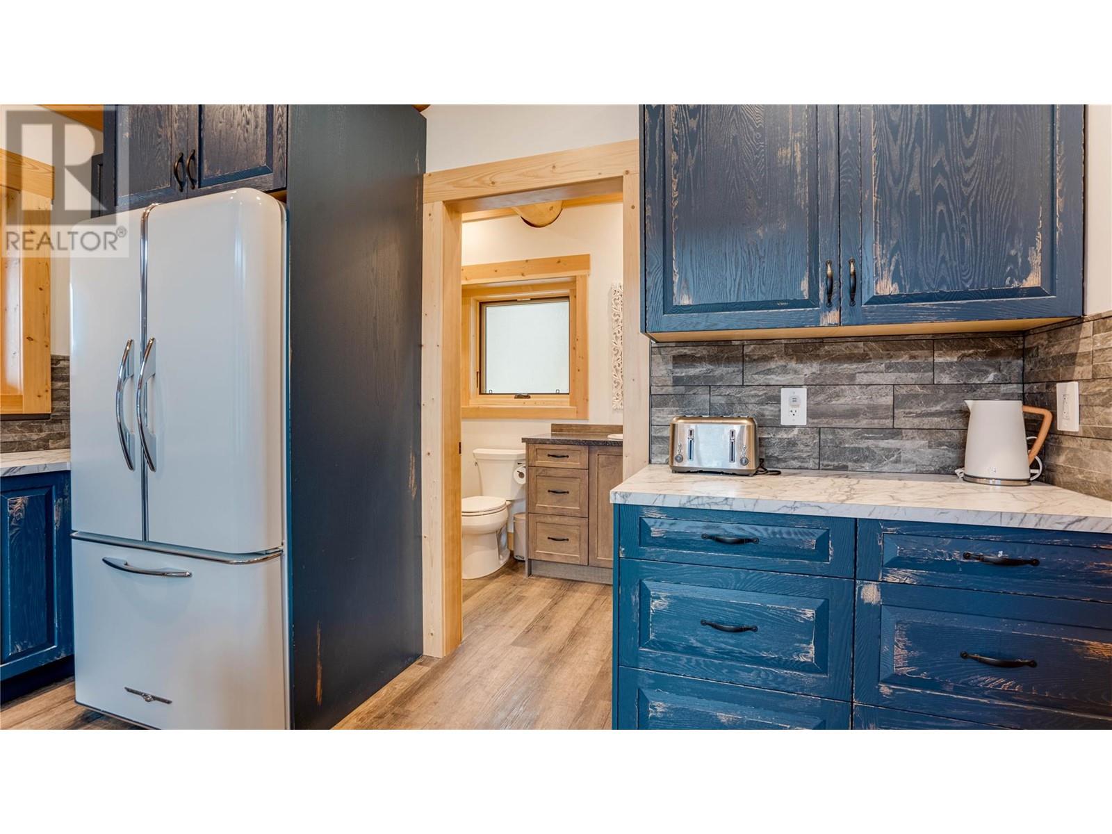 682 Lower Inonoaklin Road, Edgewood, British Columbia  V0G 1J0 - Photo 20 - 10351032