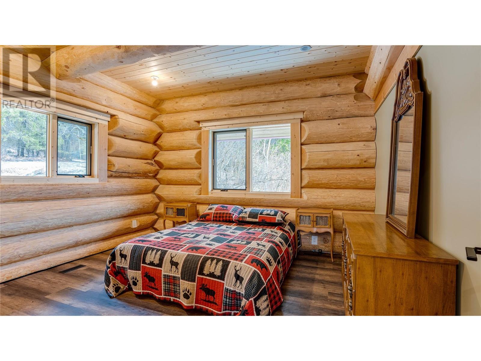 682 Lower Inonoaklin Road, Edgewood, British Columbia  V0G 1J0 - Photo 23 - 10351032