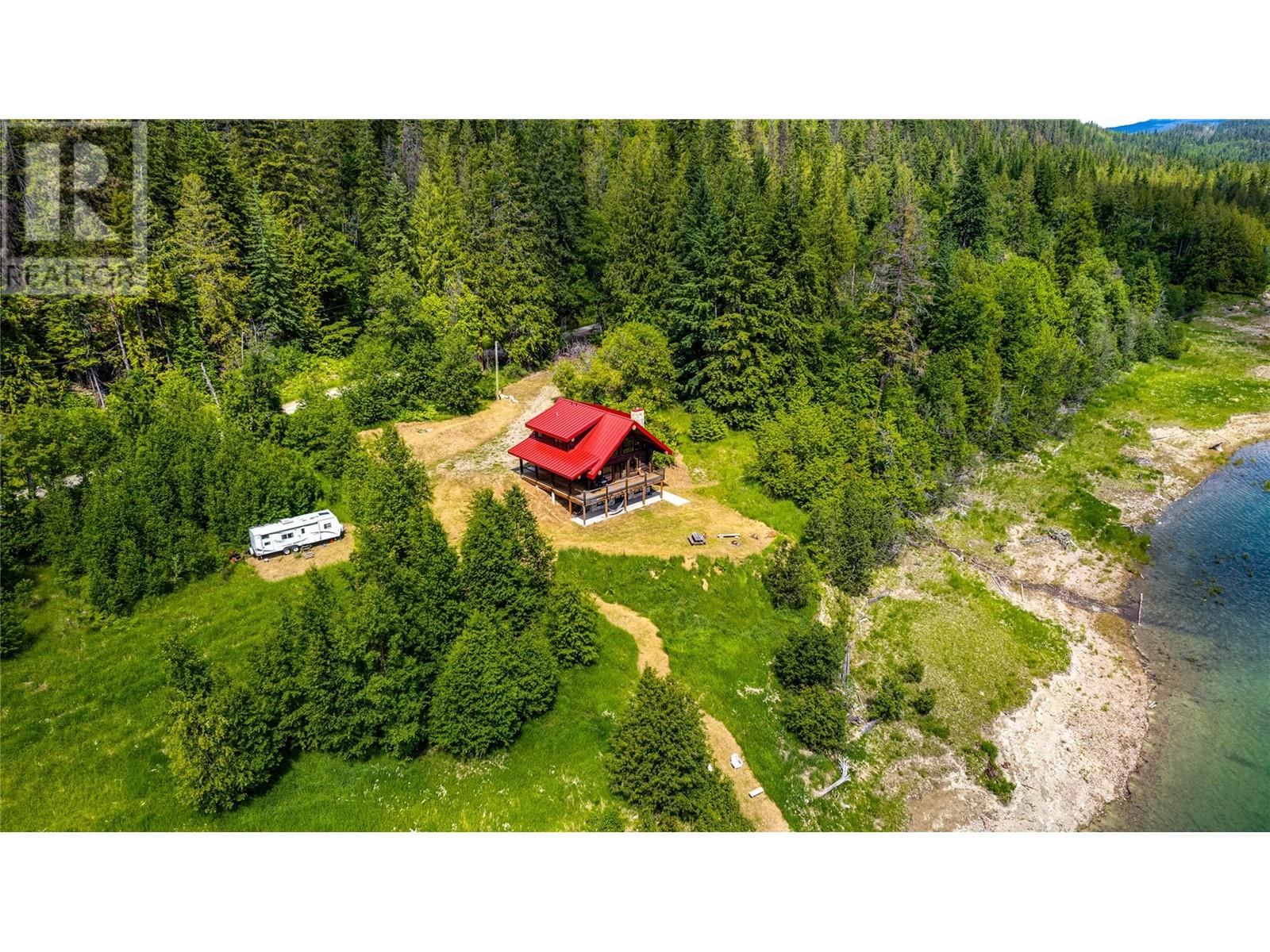 682 Lower Inonoaklin Road, Edgewood, British Columbia  V0G 1J0 - Photo 3 - 10351032