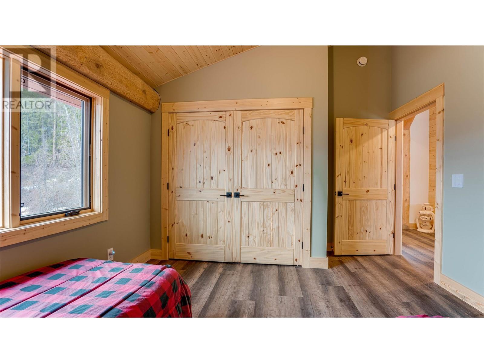 682 Lower Inonoaklin Road, Edgewood, British Columbia  V0G 1J0 - Photo 34 - 10351032