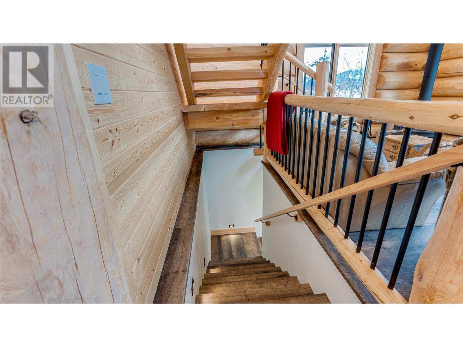 682 Lower Inonoaklin Road, Edgewood, British Columbia  V0G 1J0 - Photo 37 - 10351032