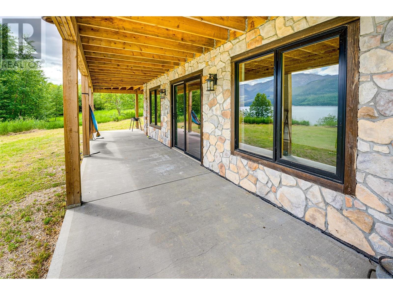 682 Lower Inonoaklin Road, Edgewood, British Columbia  V0G 1J0 - Photo 40 - 10351032