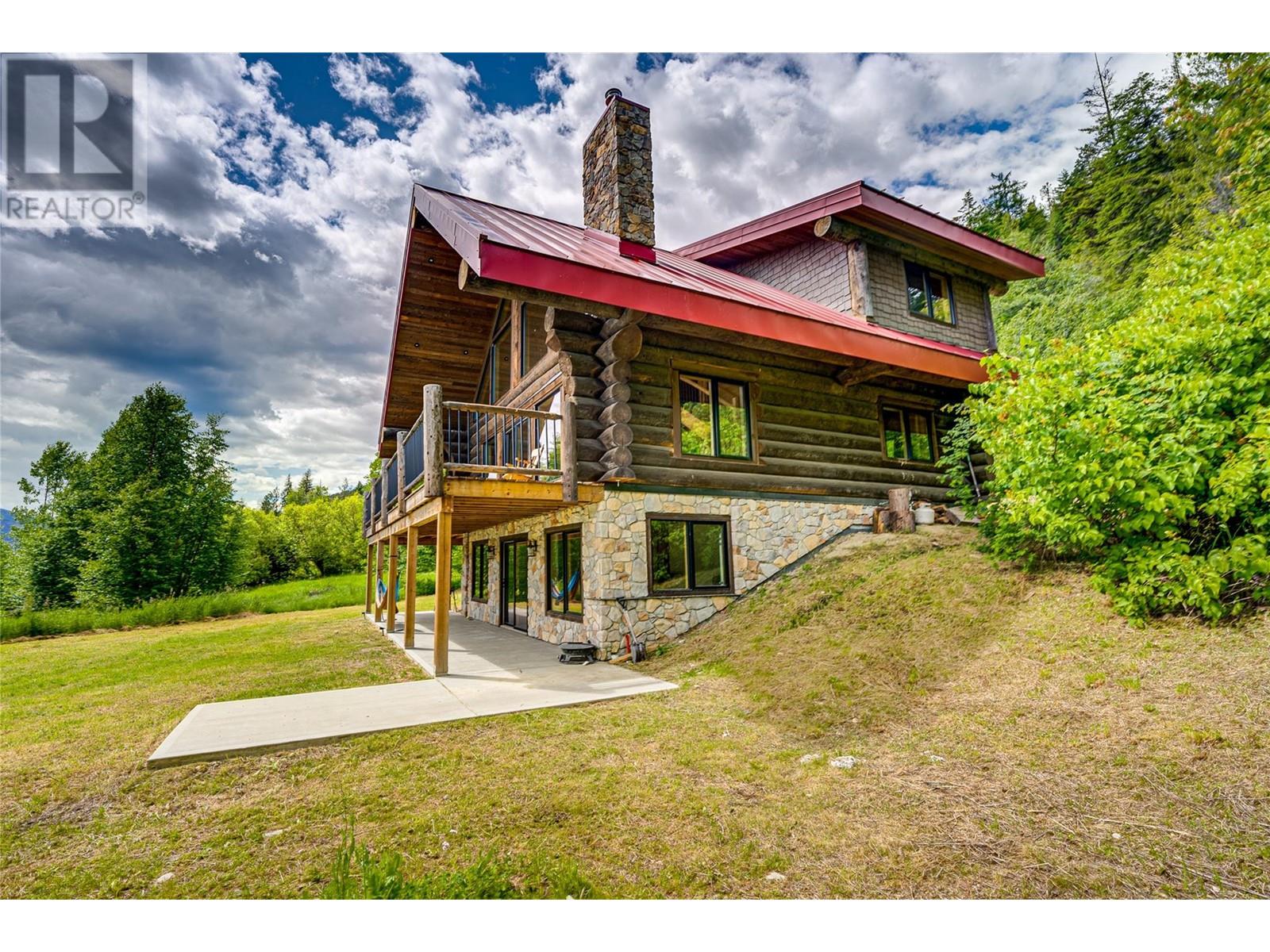682 Lower Inonoaklin Road, Edgewood, British Columbia  V0G 1J0 - Photo 41 - 10351032