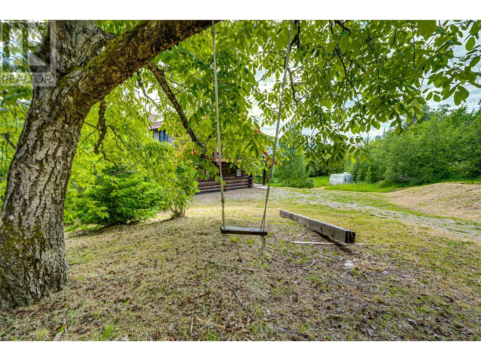 682 Lower Inonoaklin Road, Edgewood, British Columbia  V0G 1J0 - Photo 52 - 10351032