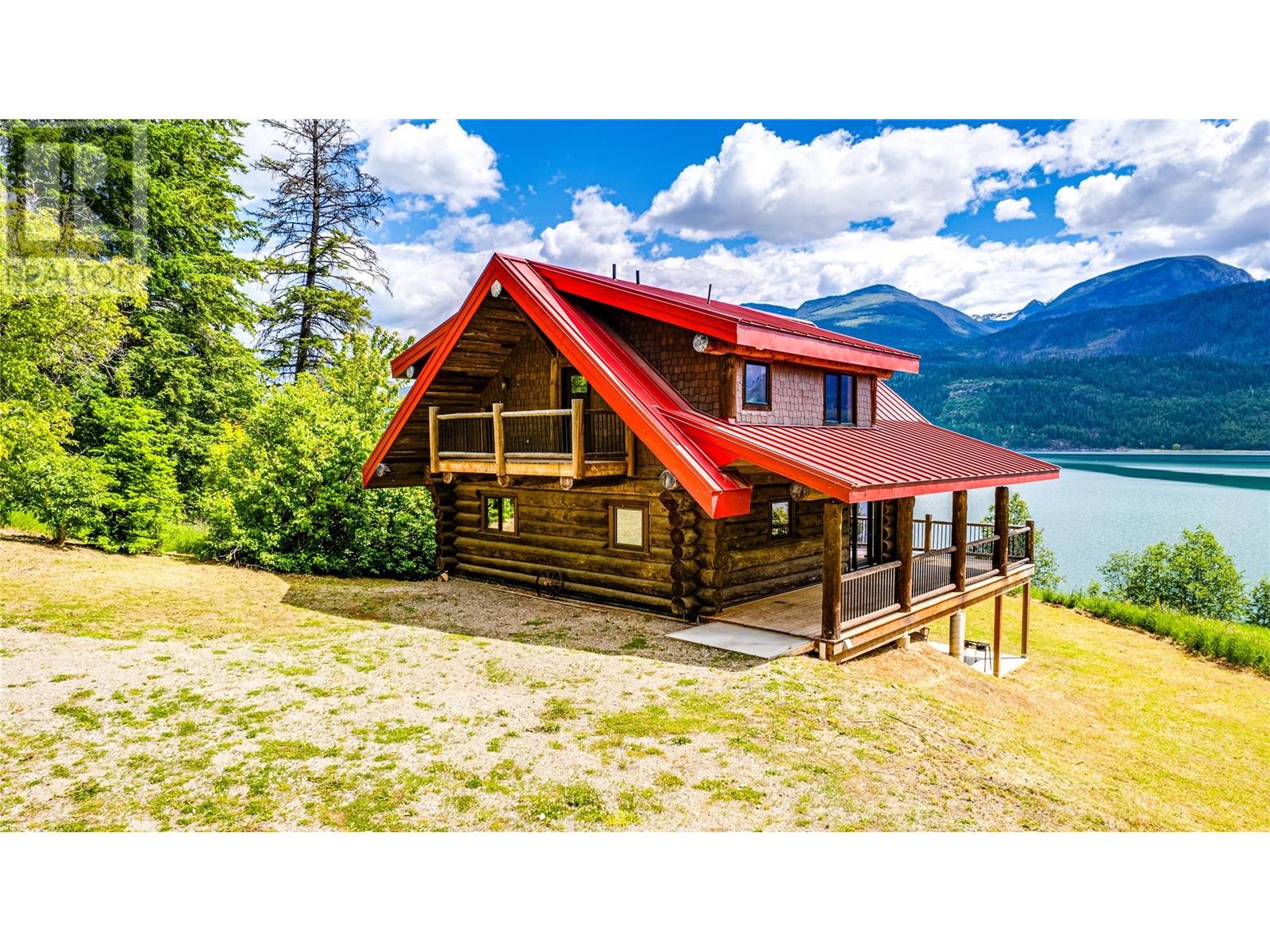 682 Lower Inonoaklin Road, Edgewood, British Columbia  V0G 1J0 - Photo 8 - 10351032