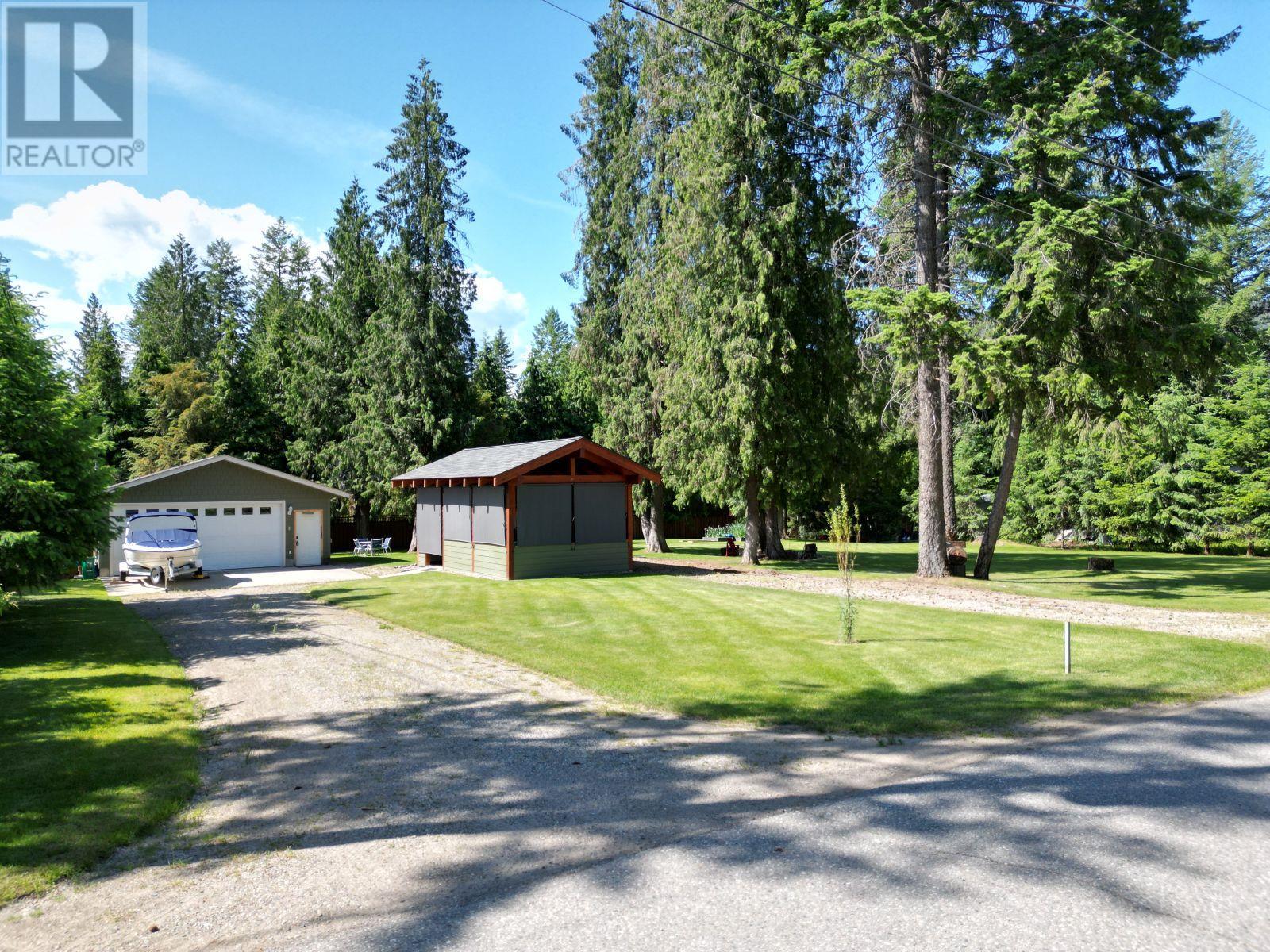 25 Skands Road, Christina Lake, British Columbia  V0H 1E2 - Photo 1 - 10351100