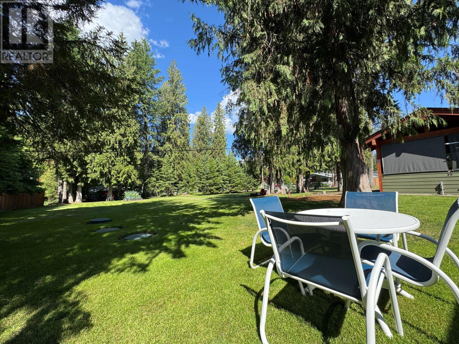 25 Skands Road, Christina Lake, British Columbia  V0H 1E2 - Photo 11 - 10351100