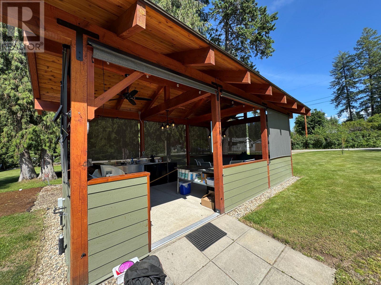 25 Skands Road, Christina Lake, British Columbia  V0H 1E2 - Photo 3 - 10351100